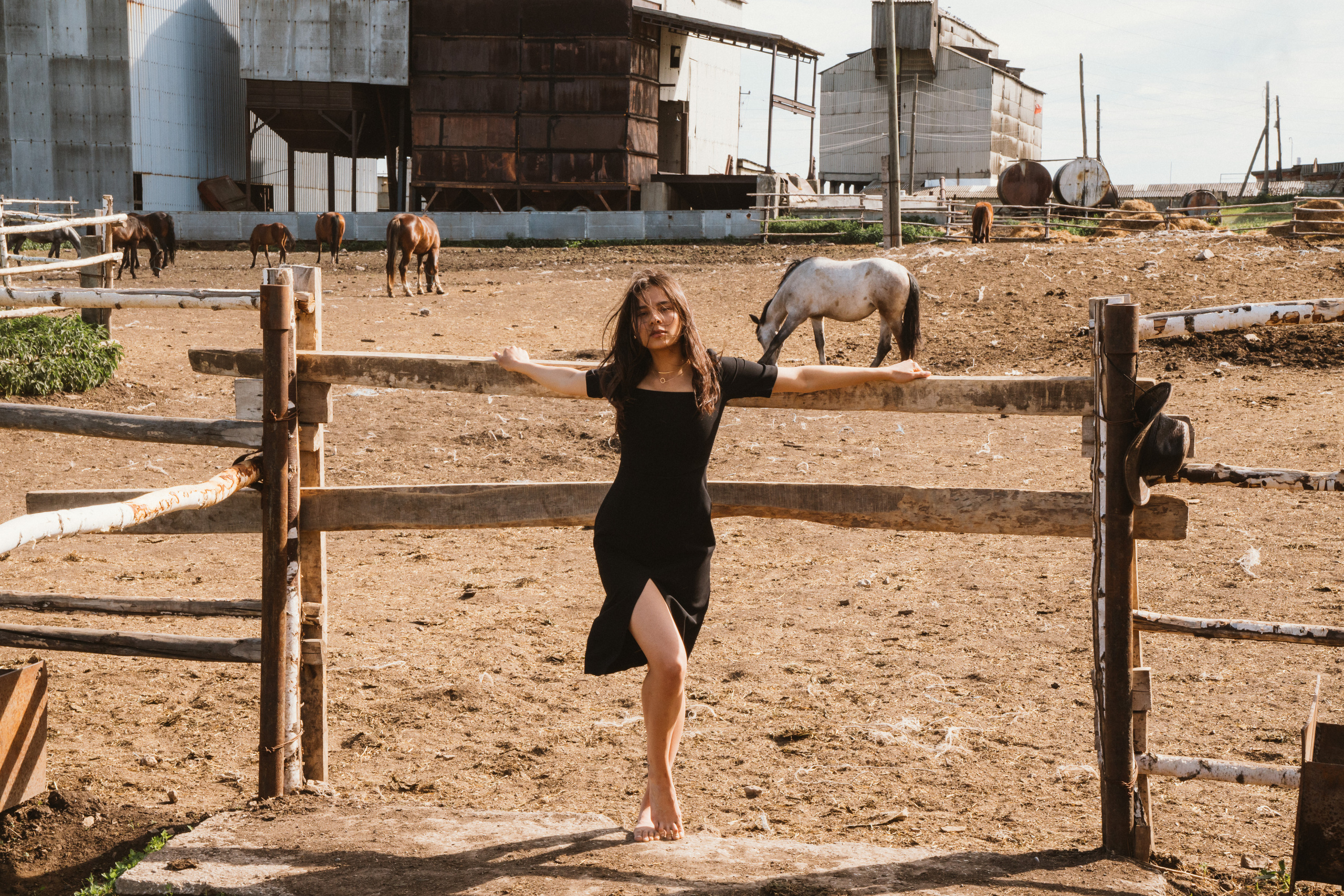 Софья и лошади. Портретный и семейный фотограф в Перми Мила Ульянова