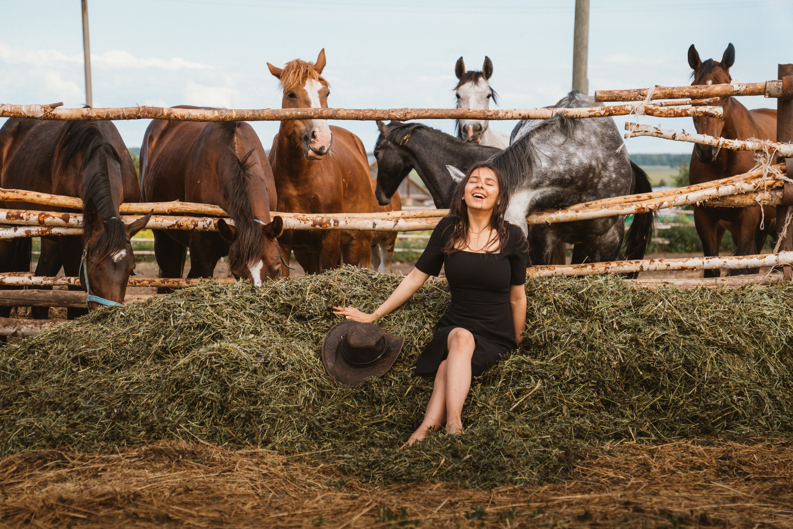 Софья и лошади. Портретный и семейный фотограф в Перми Мила Ульянова