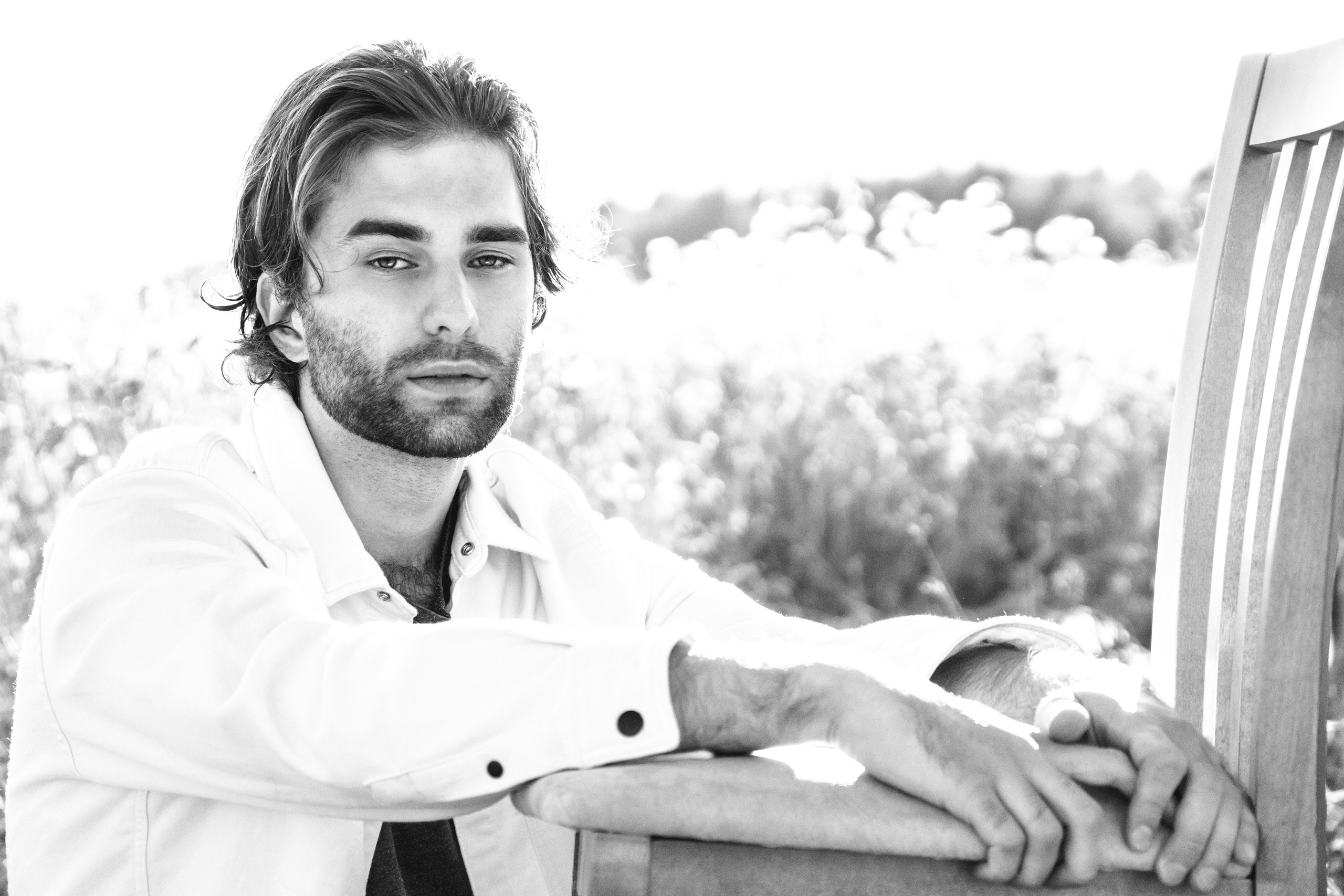 Иван и поле. Портретный и семейный фотограф в Перми Мила Ульянова