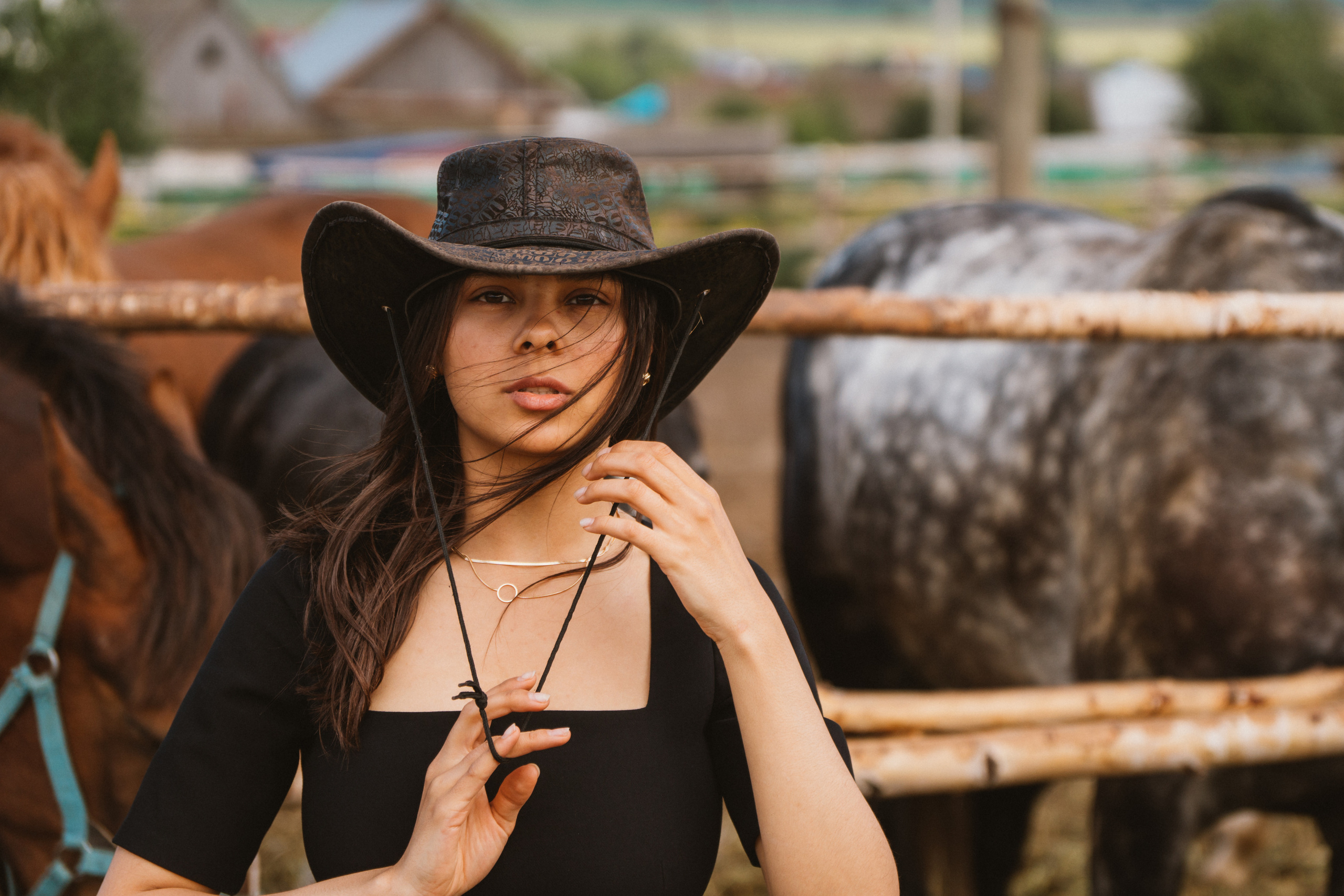 Софья и лошади. Портретный и семейный фотограф в Перми Мила Ульянова