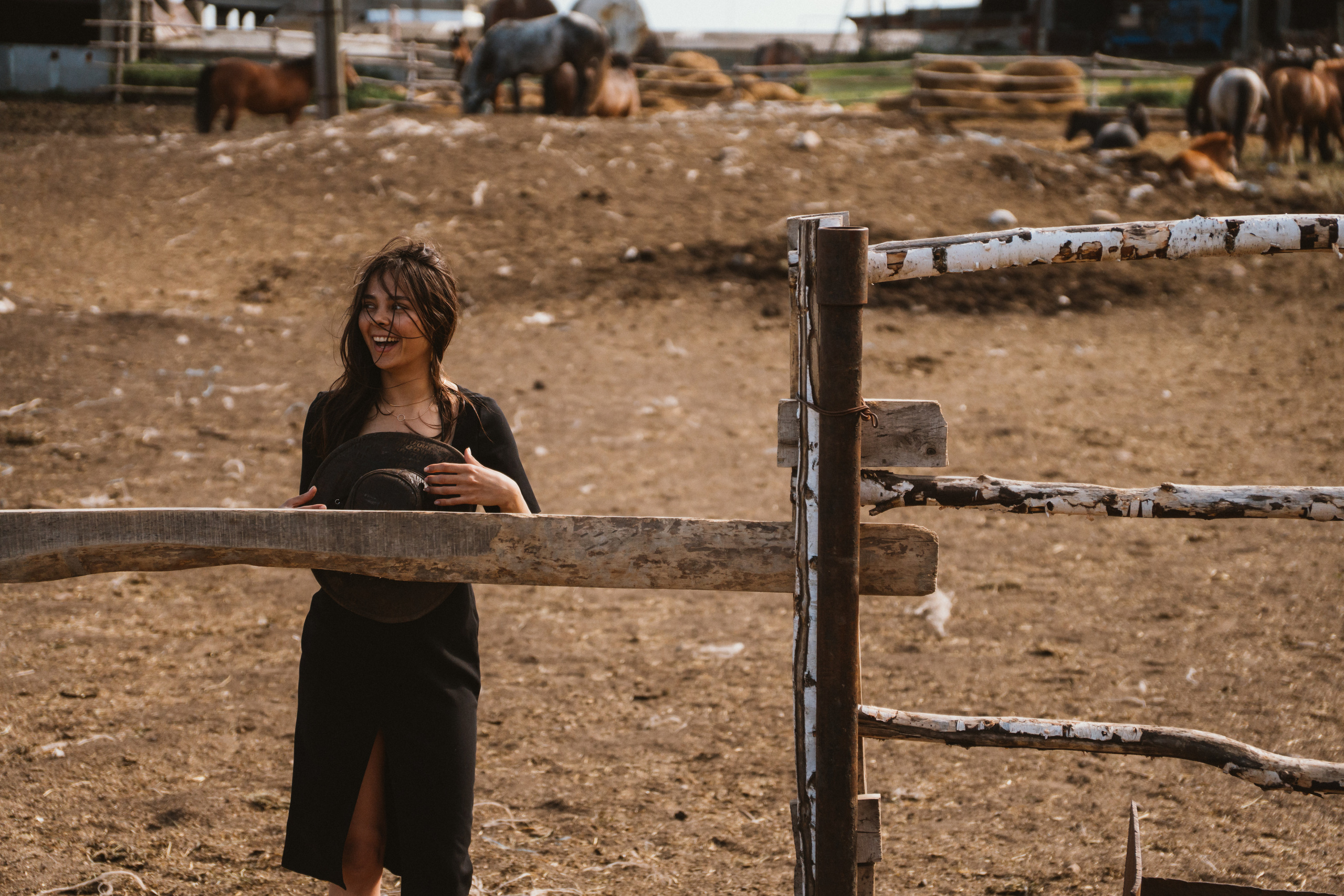 Софья и лошади. Портретный и семейный фотограф в Перми Мила Ульянова