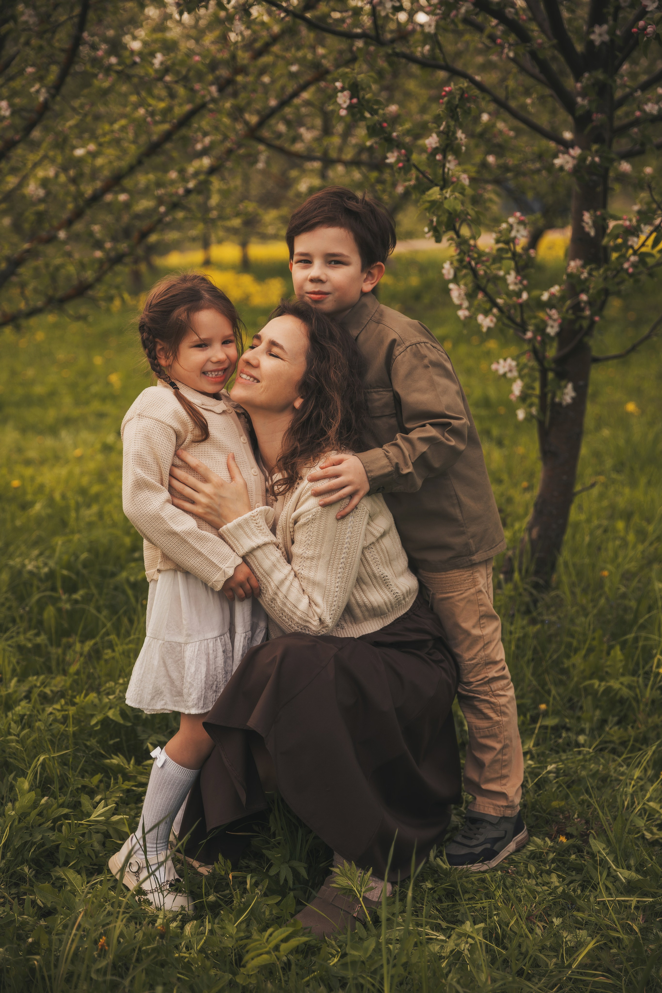 Фотосессия мамы с детьми в парке. Семейный и женский фотограф в Москве Надежда Воробьева