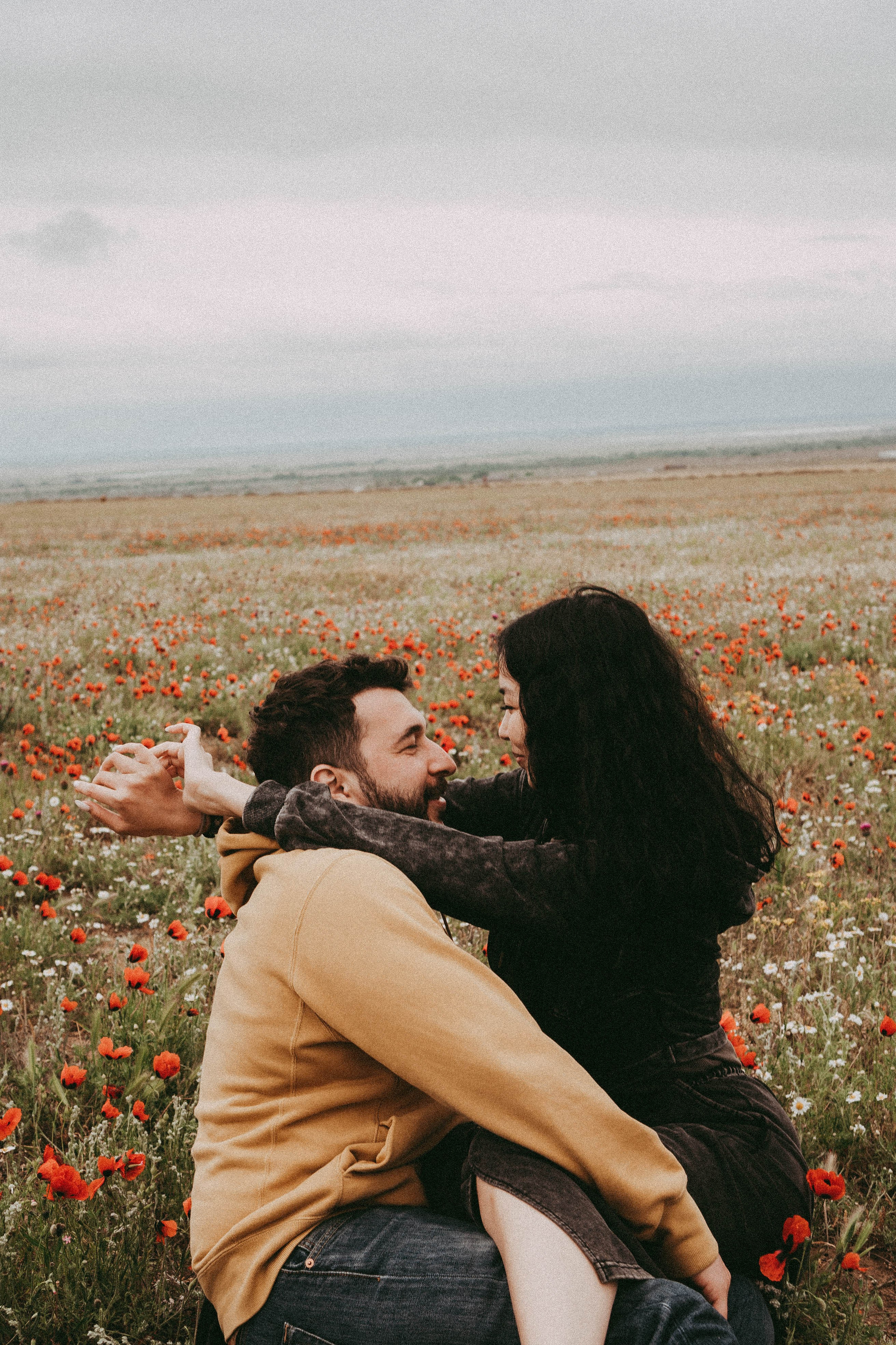 Любовь в маковом поле. Профессиональный фотограф, Санкт-Петербург — Виктория Богомолова
