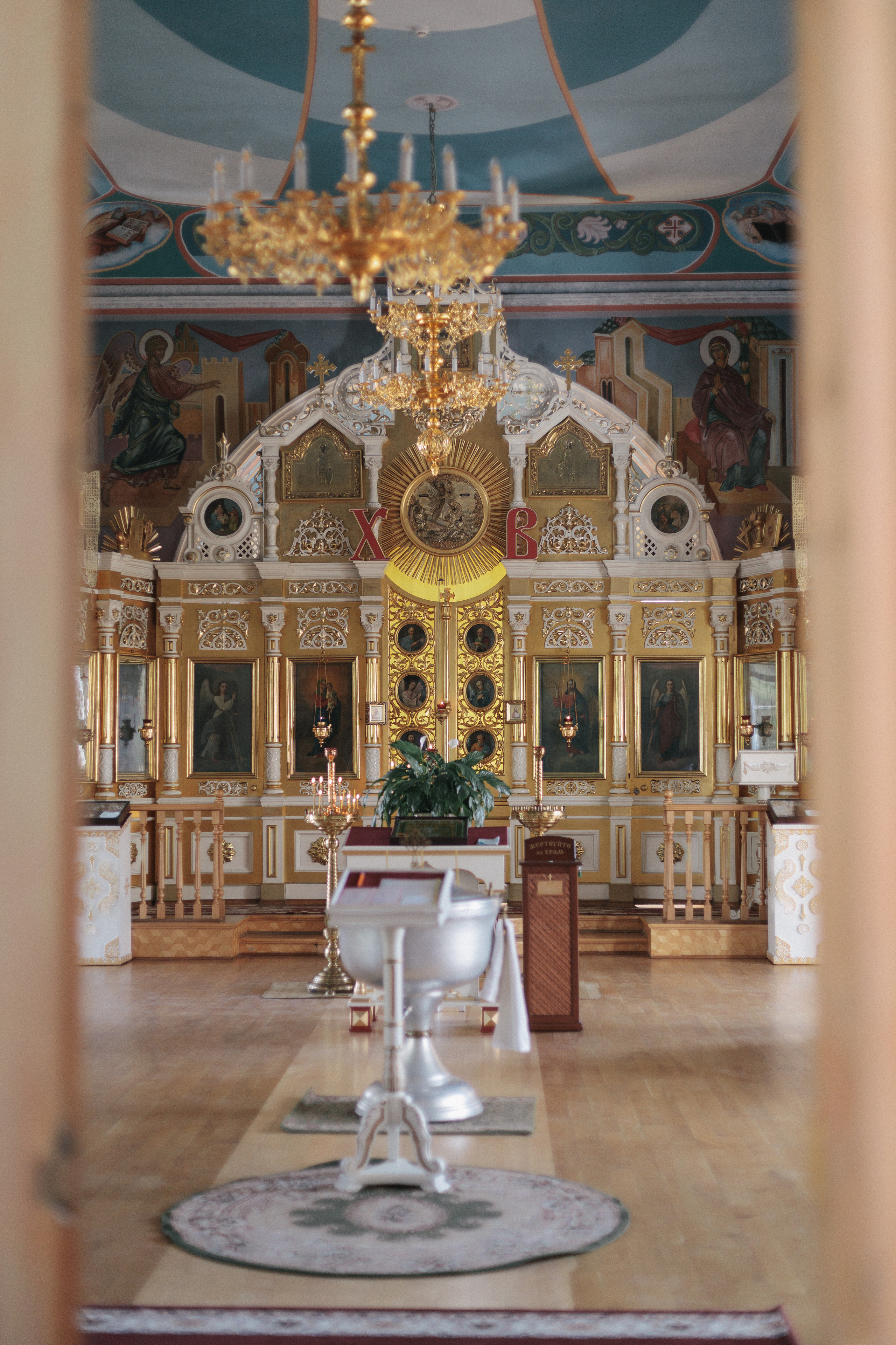 Она позировала на протяжении всего крещения. Свадебный фотограф Мироманов Николай в Крыму