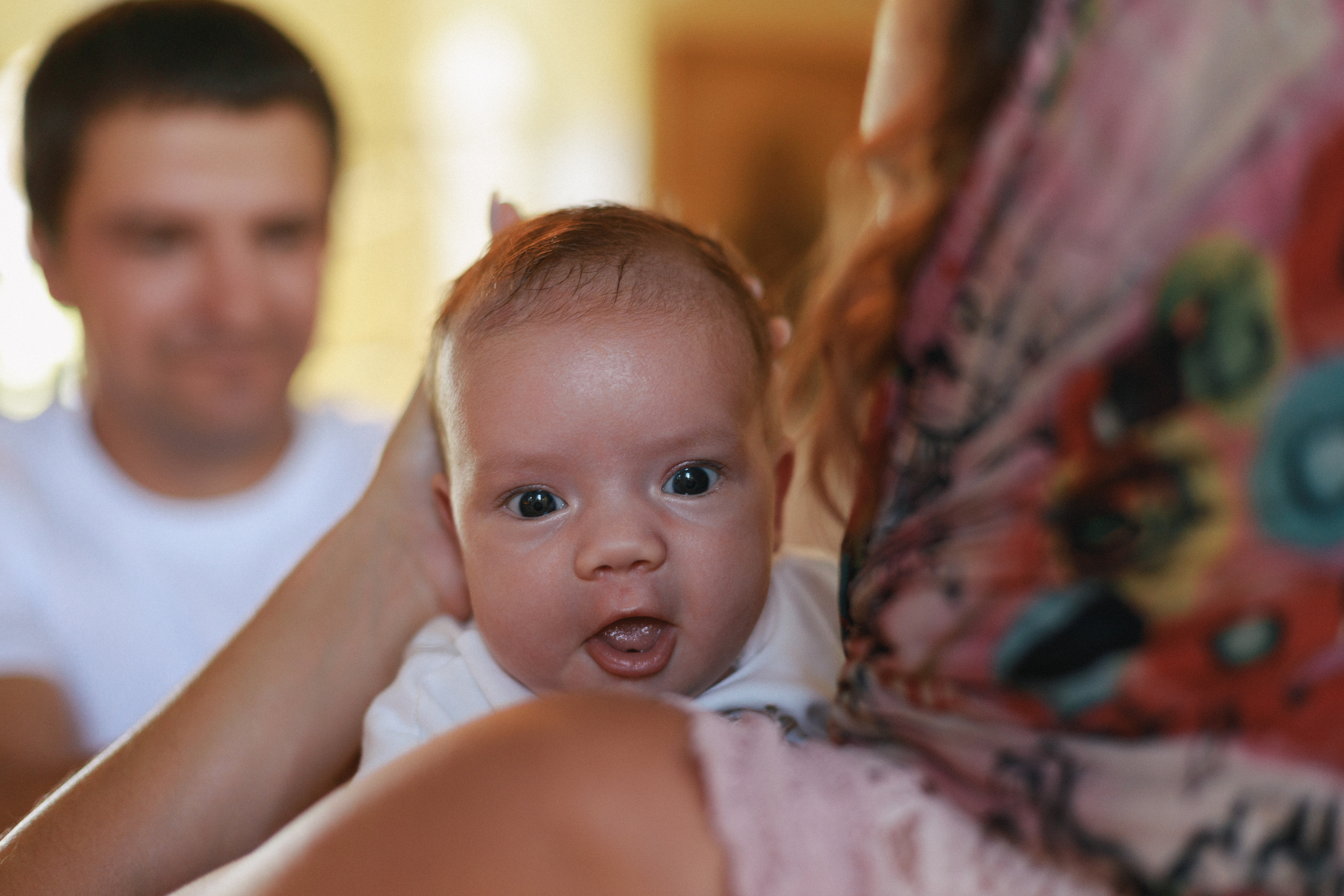 Она позировала на протяжении всего крещения. Свадебный фотограф Мироманов Николай в Крыму