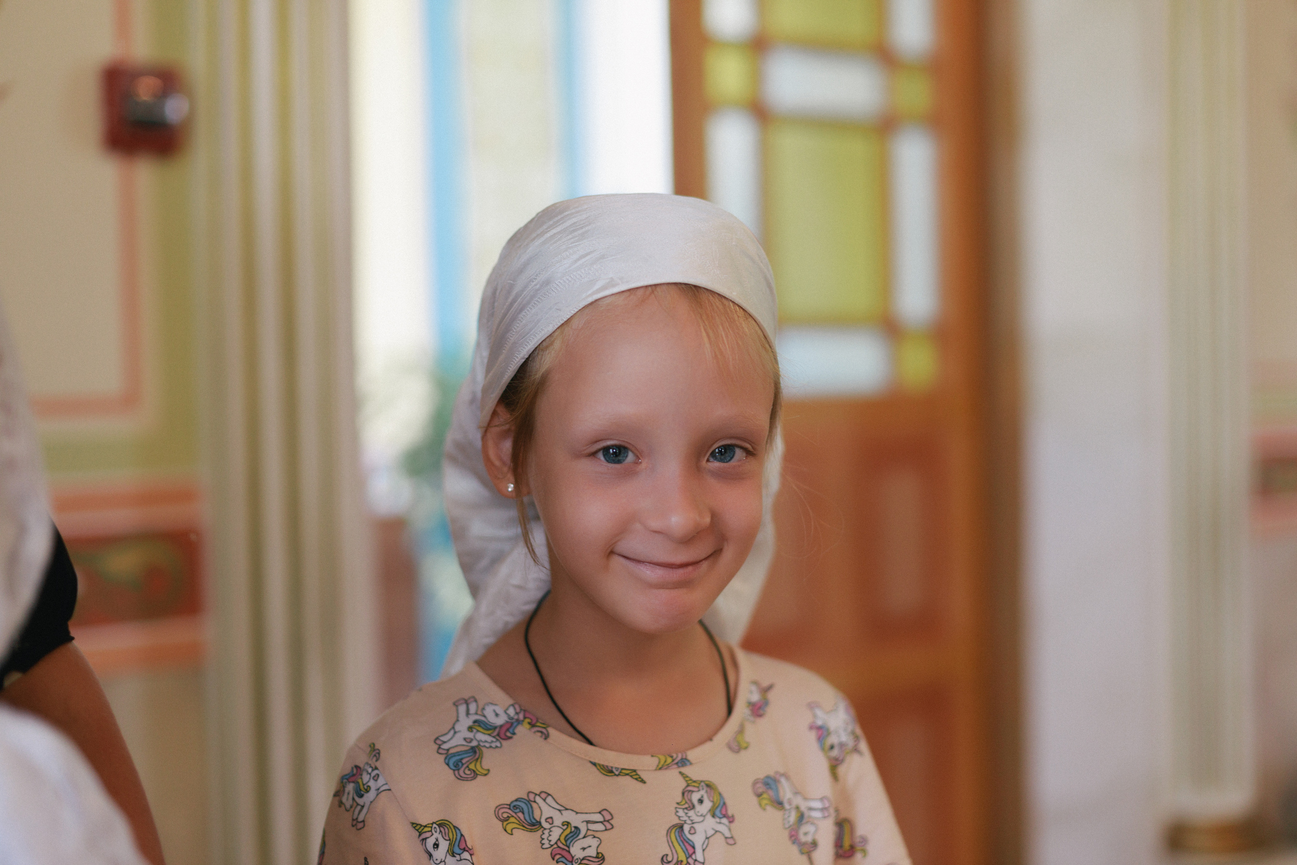 Она позировала на протяжении всего крещения. Свадебный фотограф Мироманов Николай в Крыму