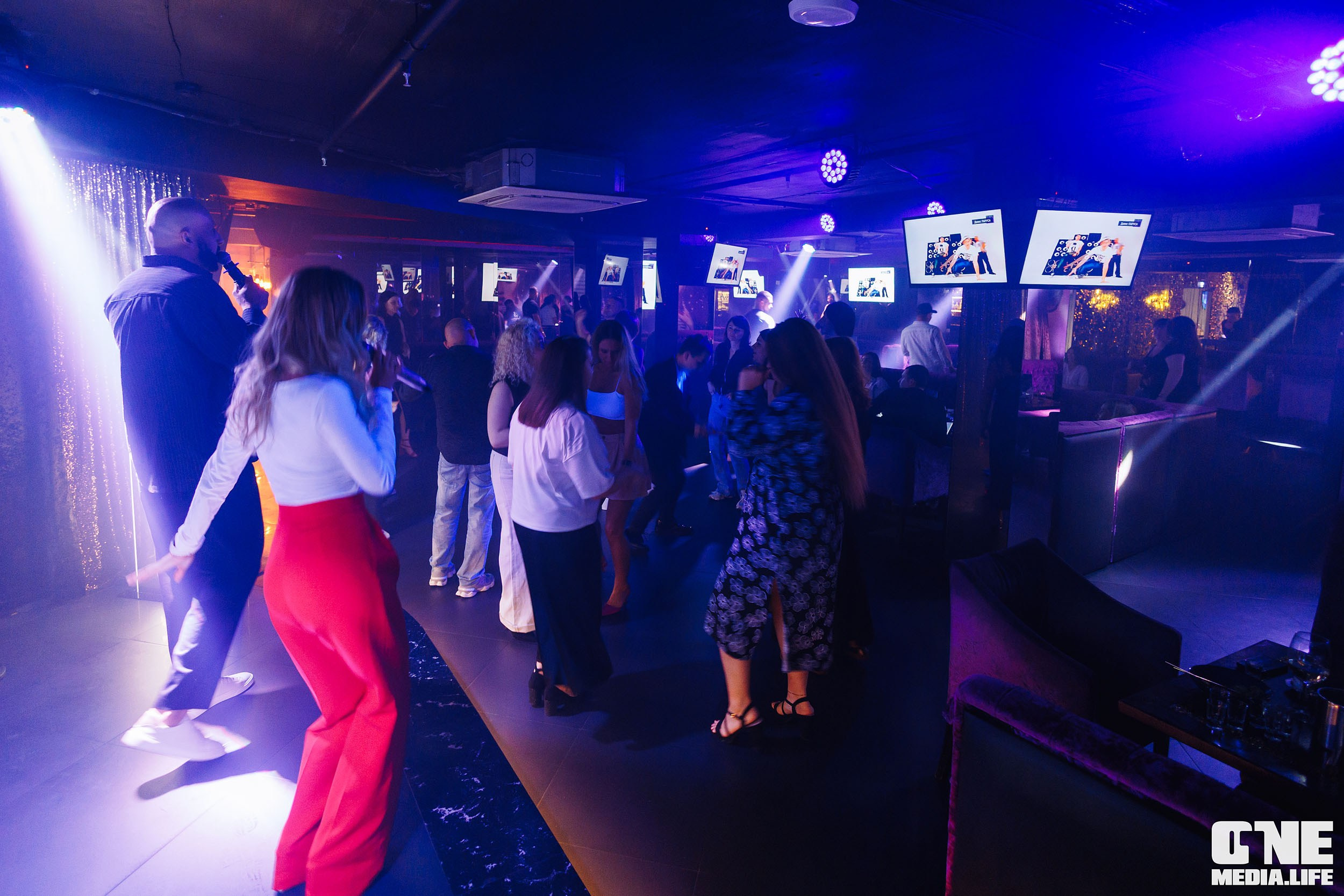 Фоторепортаж из караоке-клуба Эйфория. One Media Life: фоторепортажи, фотоотчеты с мероприятий и заведений