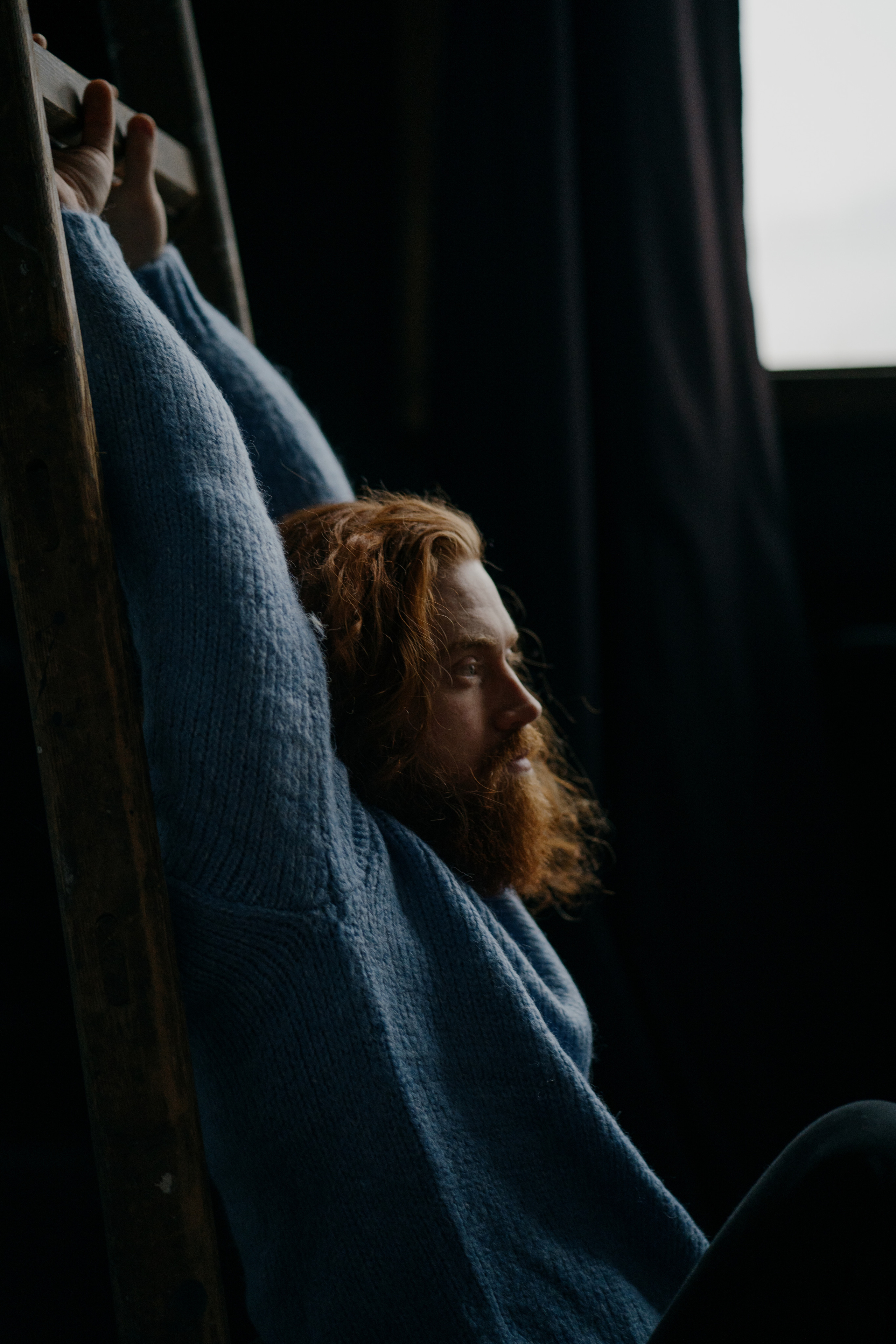 Данил. I am Diana, a portrait photographer. I take pictures around the world