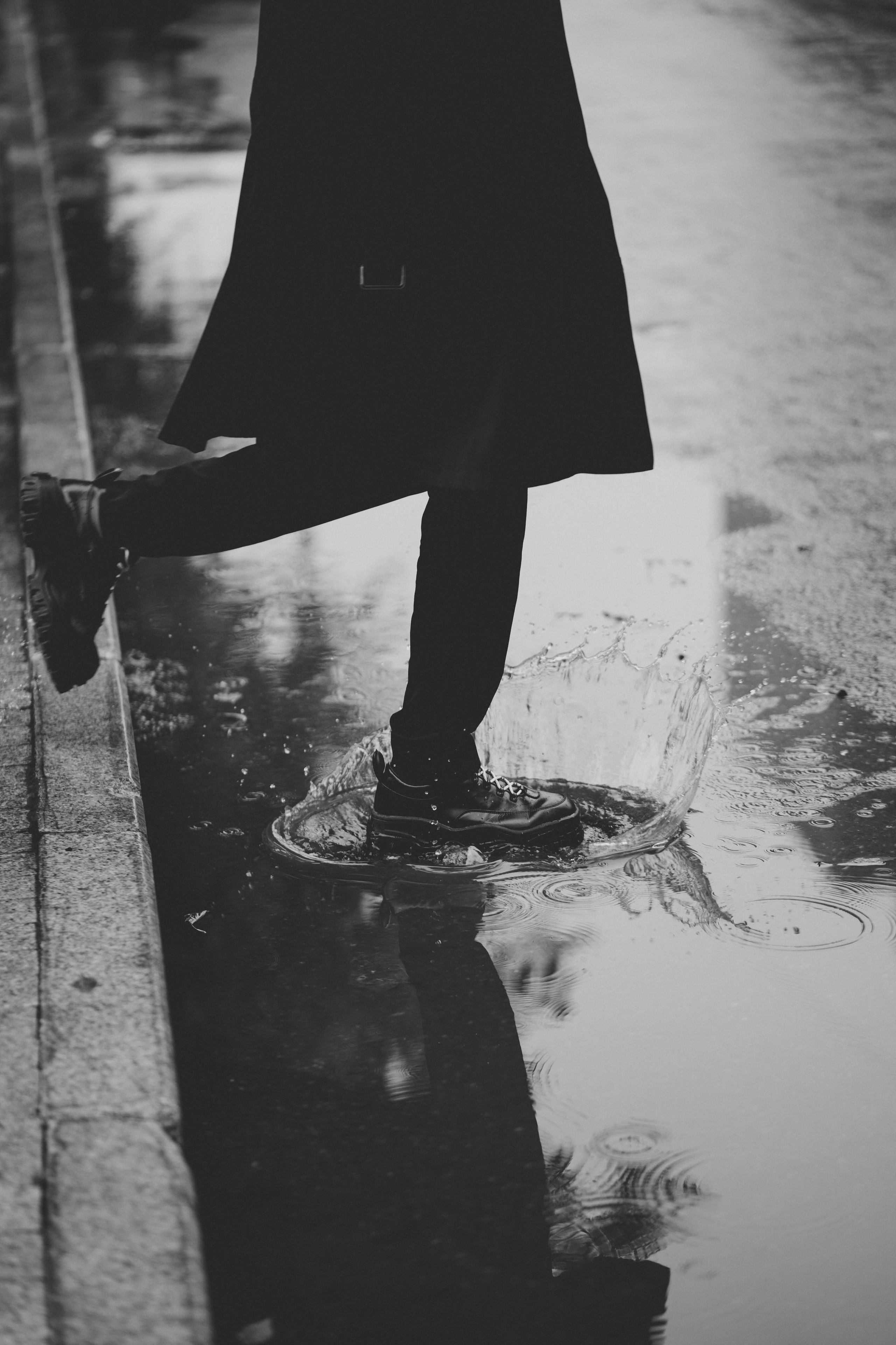 Ян. I am Diana, a portrait photographer. I take pictures around the world