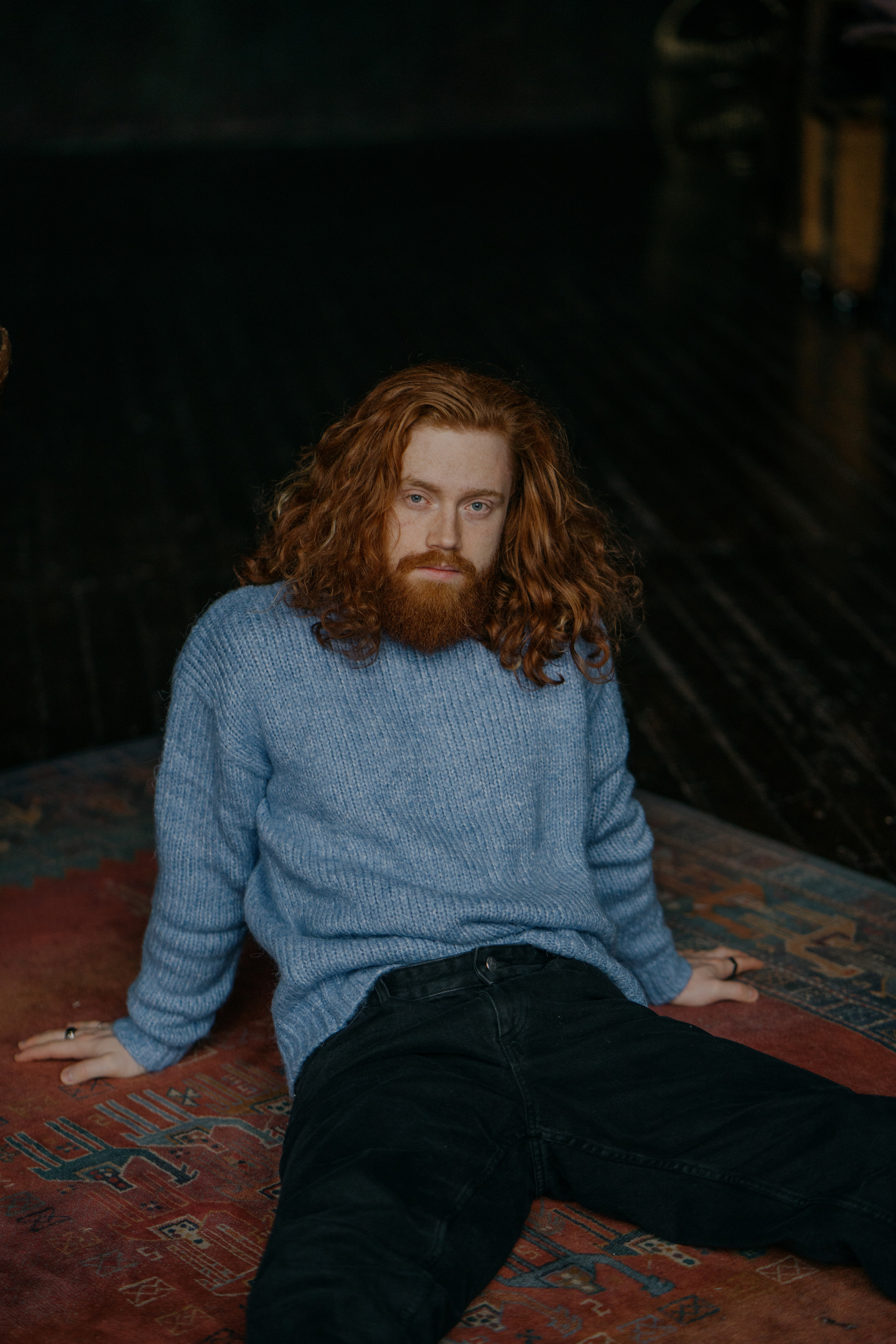 Данил. I am Diana, a portrait photographer. I take pictures around the world