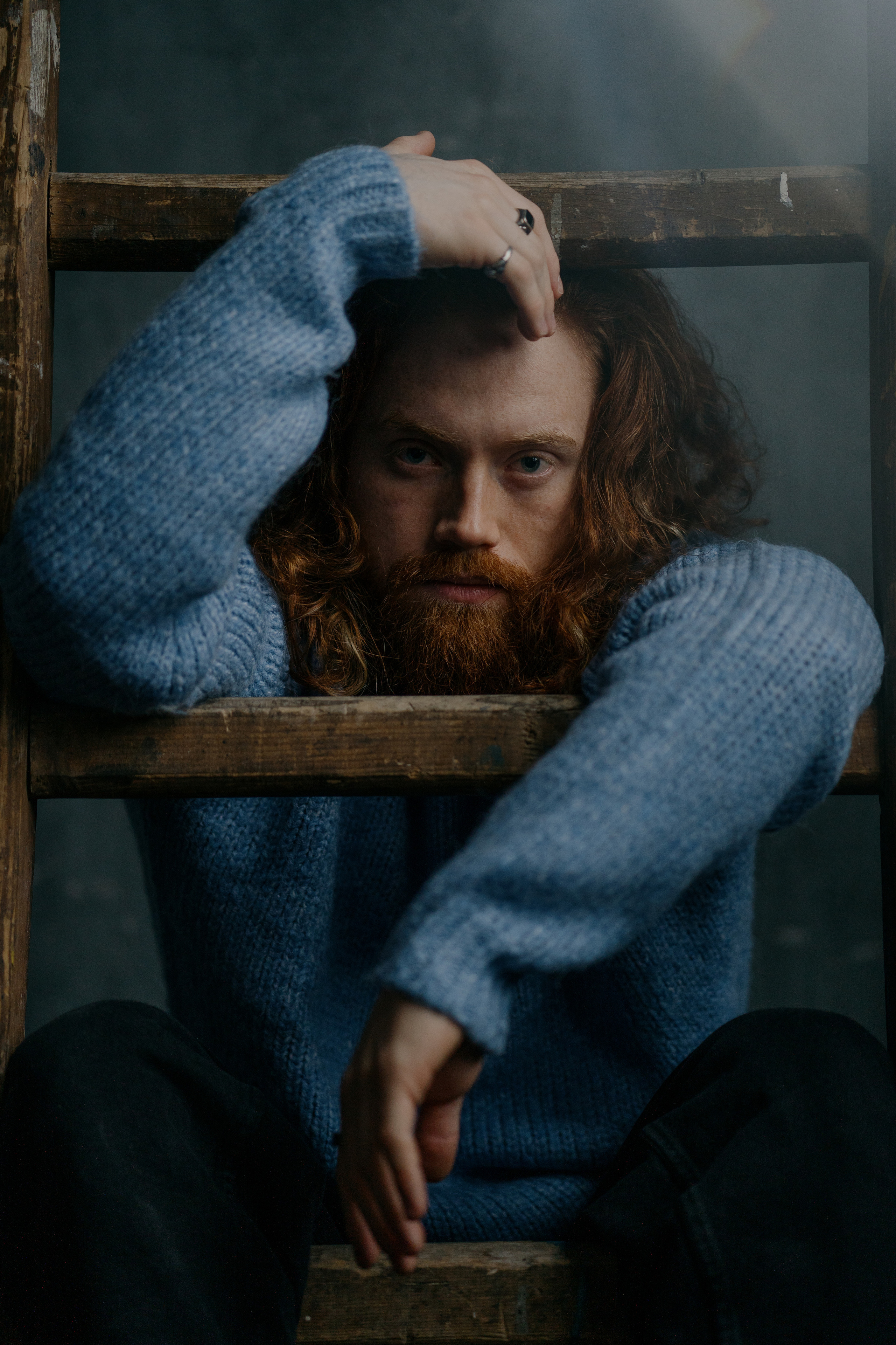 Данил. I am Diana, a portrait photographer. I take pictures around the world