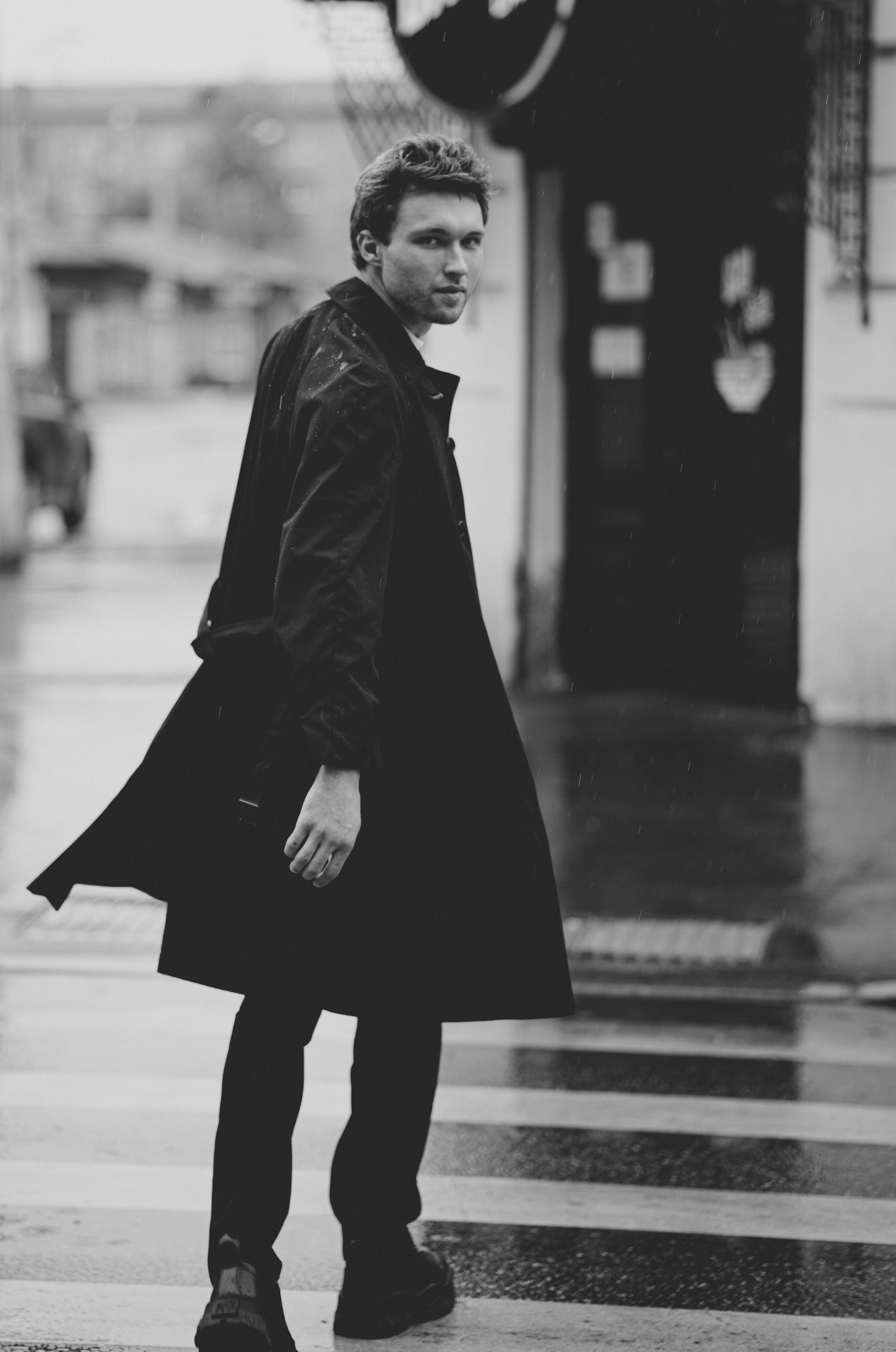 Ян. I am Diana, a portrait photographer. I take pictures around the world