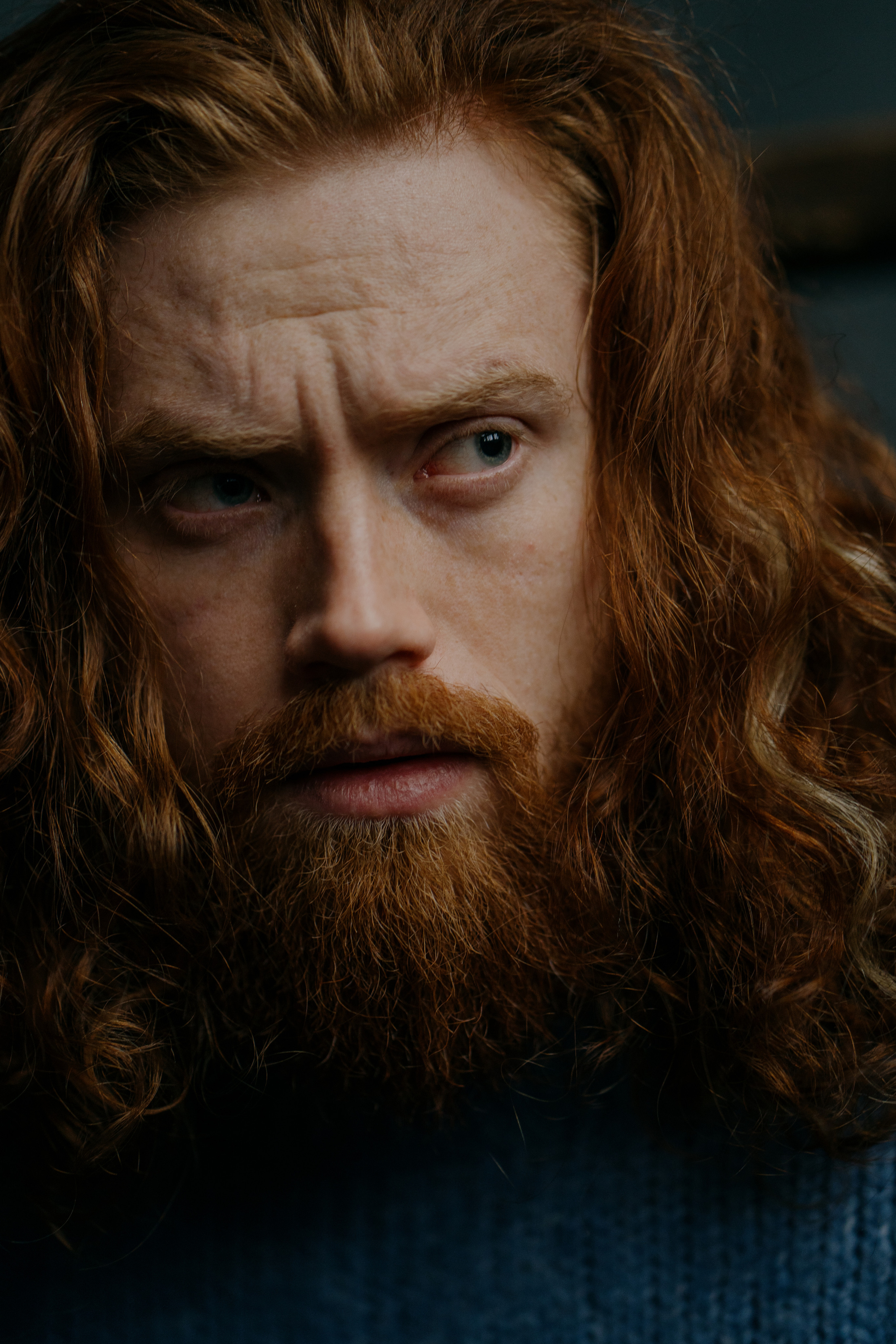 Данил. I am Diana, a portrait photographer. I take pictures around the world