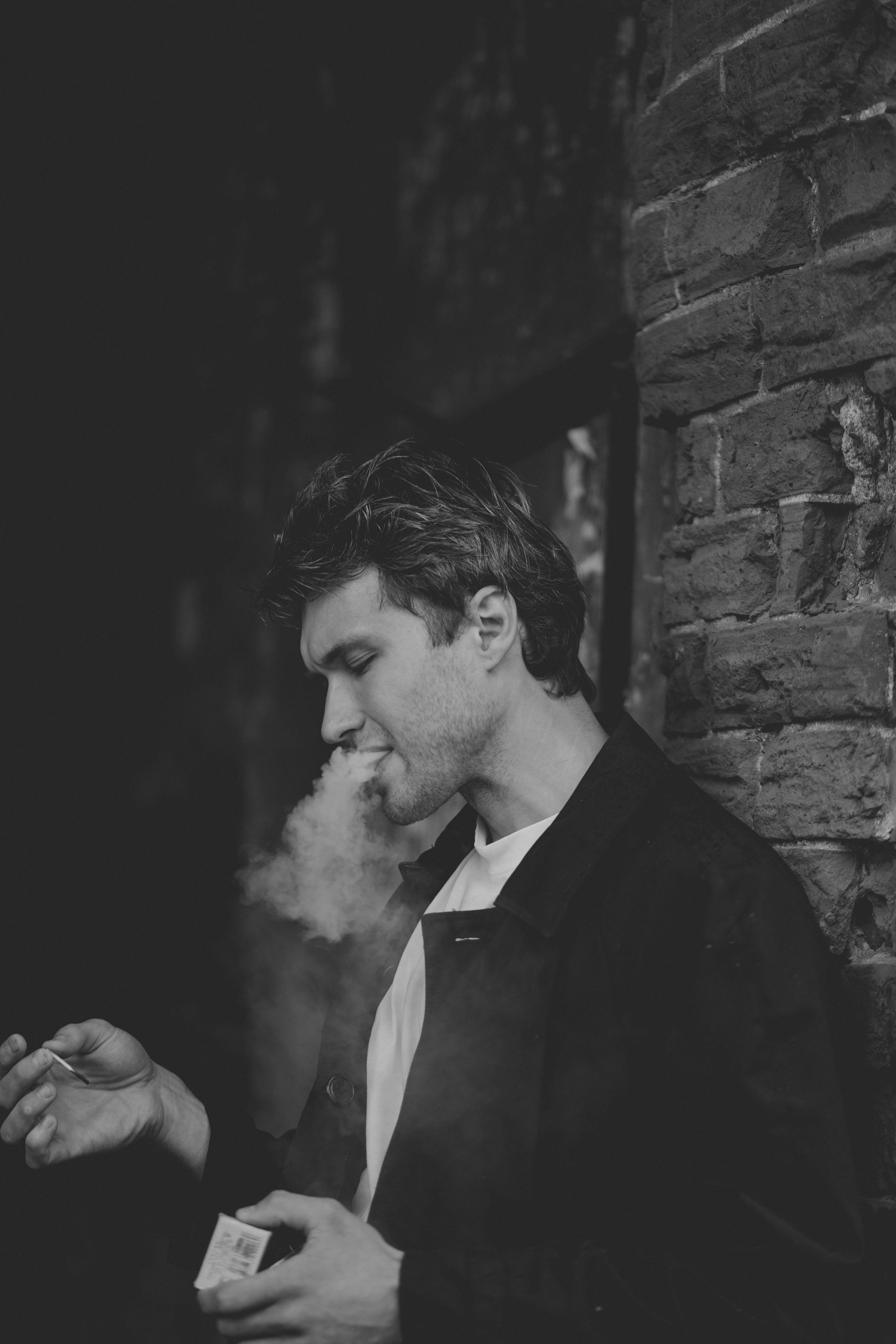 Ян. I am Diana, a portrait photographer. I take pictures around the world