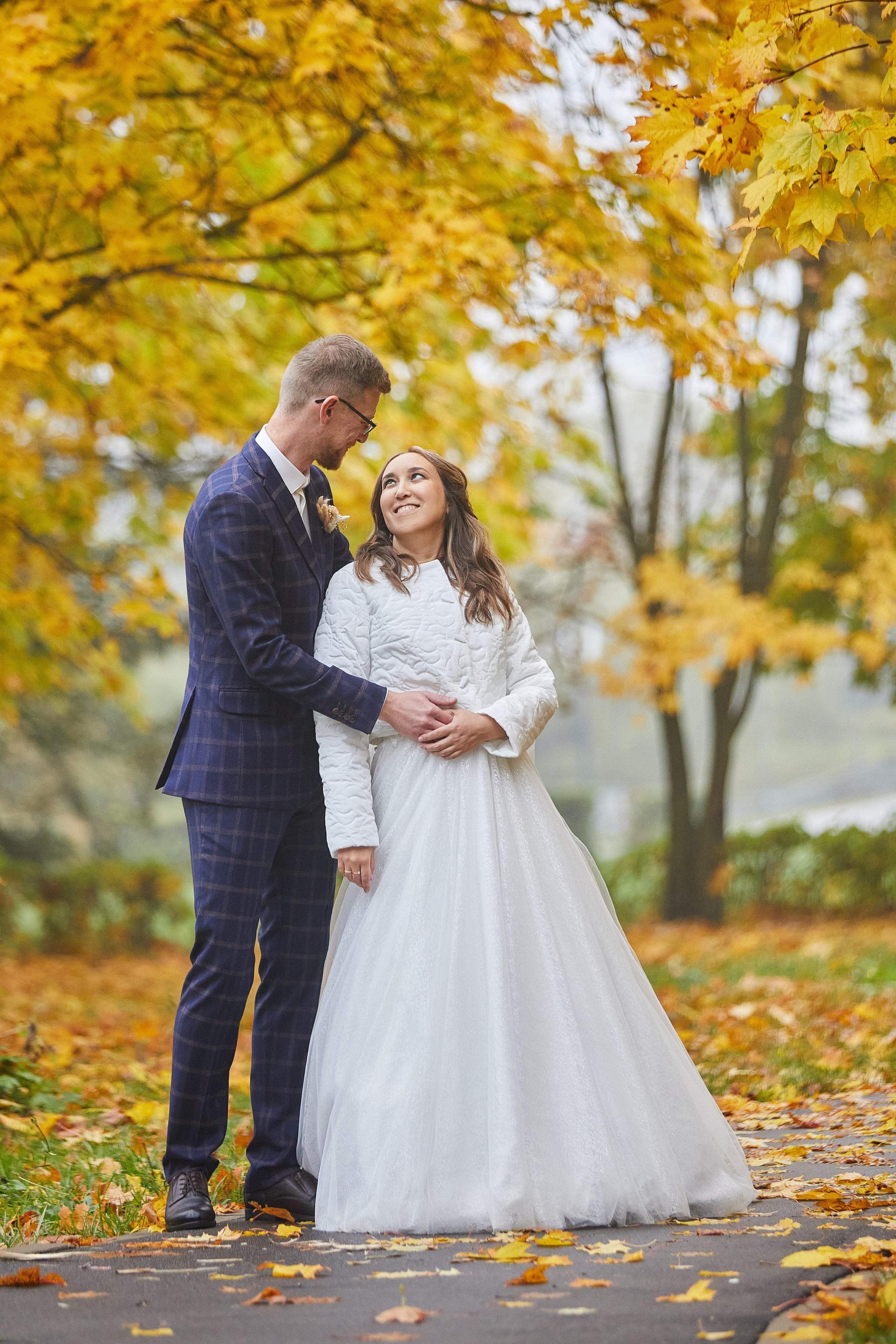 kogan.studio - желтая листва, осенняя фотосессия 