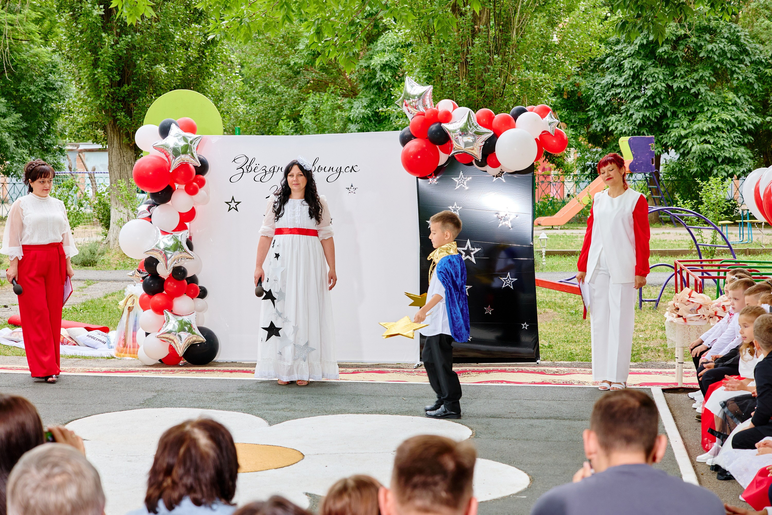 Выпускной 45 сад. Фотограф Выпускные альбомы Таганрог Сергей Коробченко