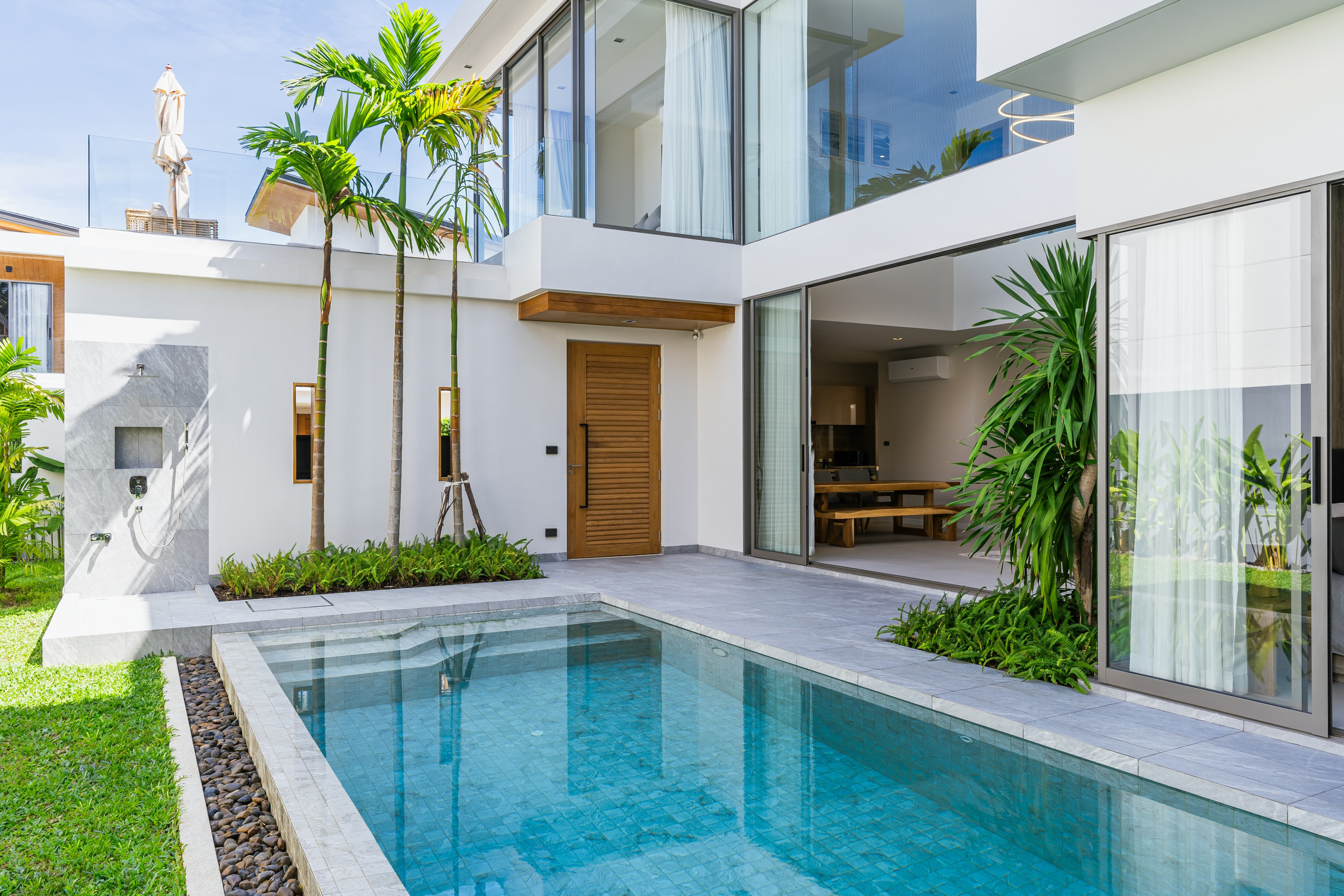 Interior real estate photography in Phuket — professional photos and videos. Yan Dolmatov — Photographer, Videographer, and Producer in Phuket