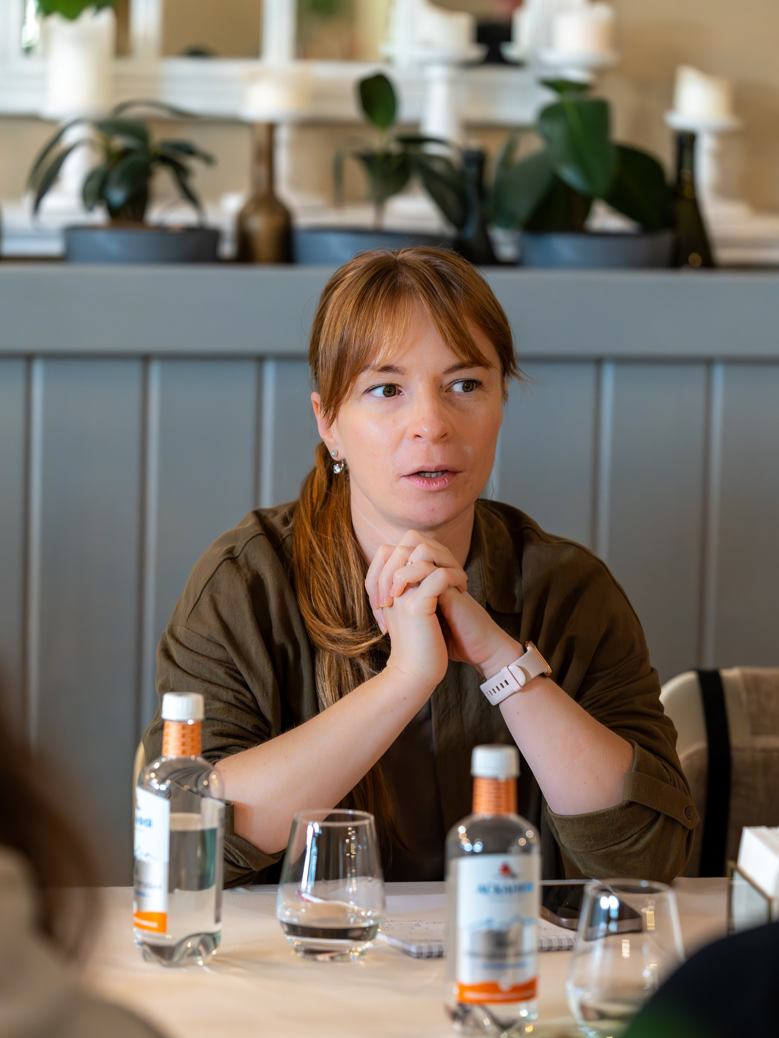 Литературная мастерская с Ольгой Шутовой в «Винотеррии». Репортажный фотограф в Красной Поляне и Сочи Павлюченко Екатерина