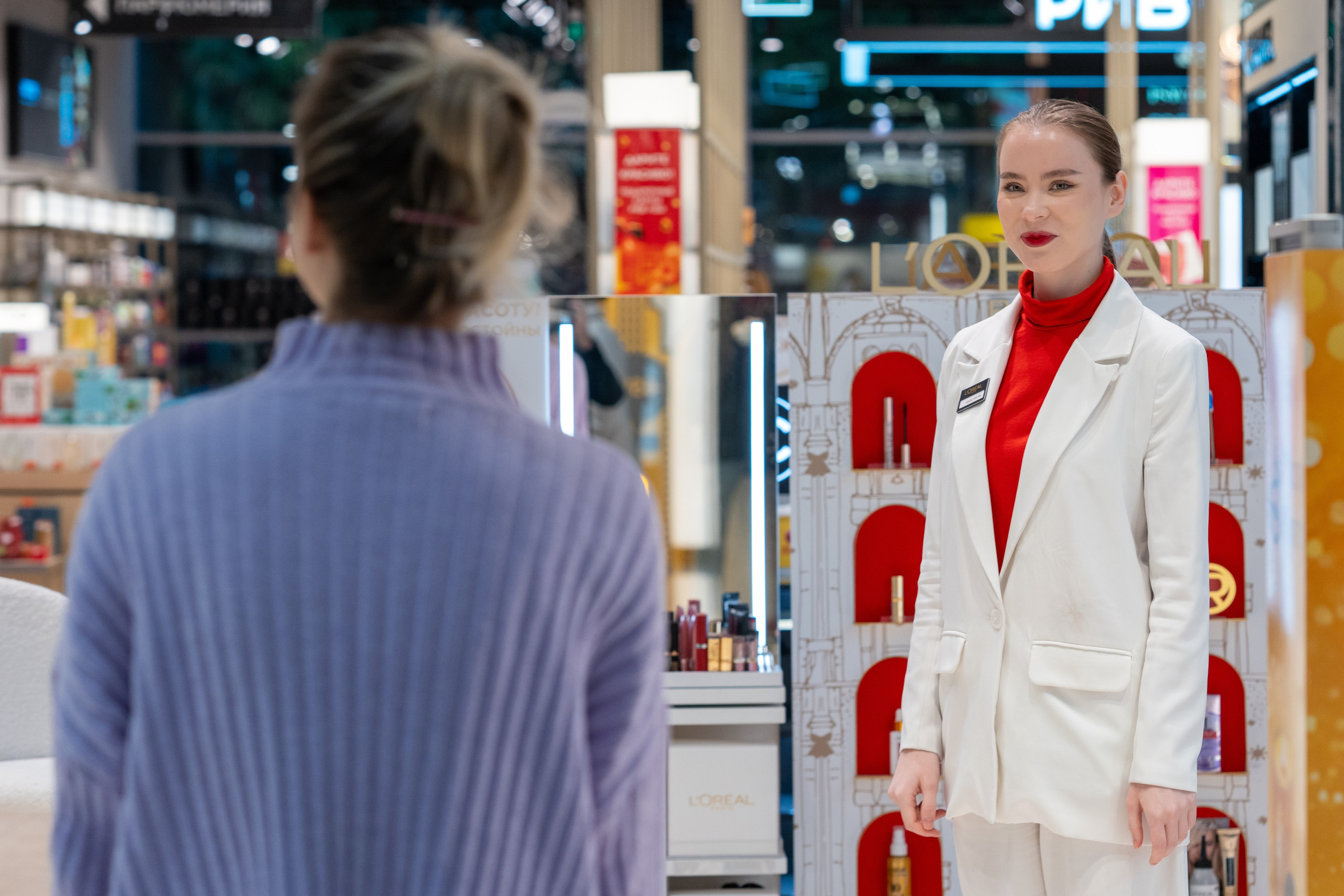 Отчет партнерской интеграции Loreal в магазинах Рив Гош. Репортажный фотограф в Красной Поляне и Сочи Павлюченко Екатерина