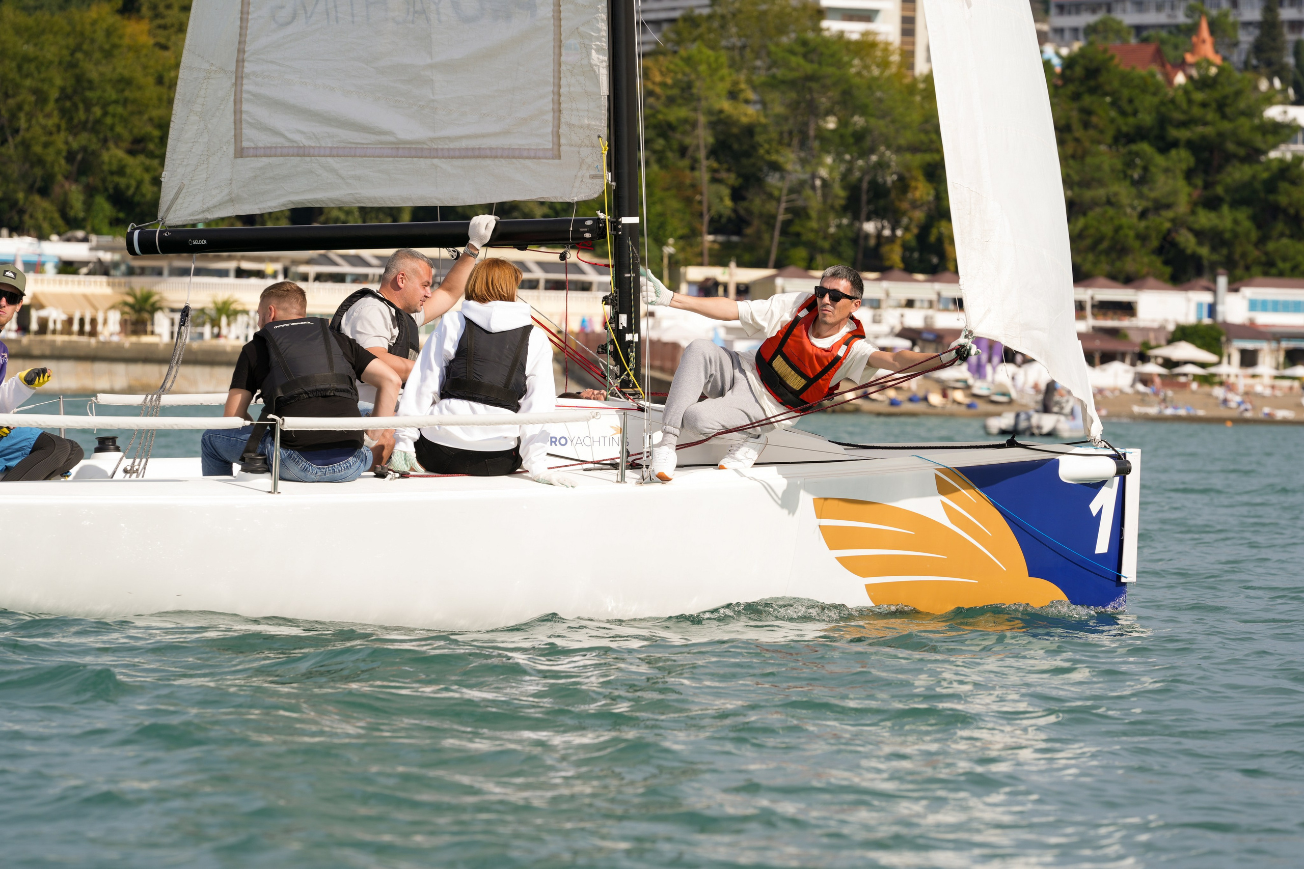 Яхтенная регата для компании Агрегатка. Репортажный фотограф в Красной Поляне и Сочи Павлюченко Екатерина