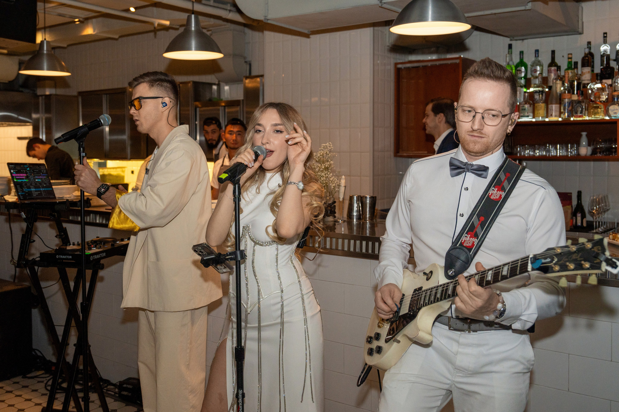 Новый год 2025 в ресторане Сахалин. Репортажный фотограф в Красной Поляне и Сочи Павлюченко Екатерина