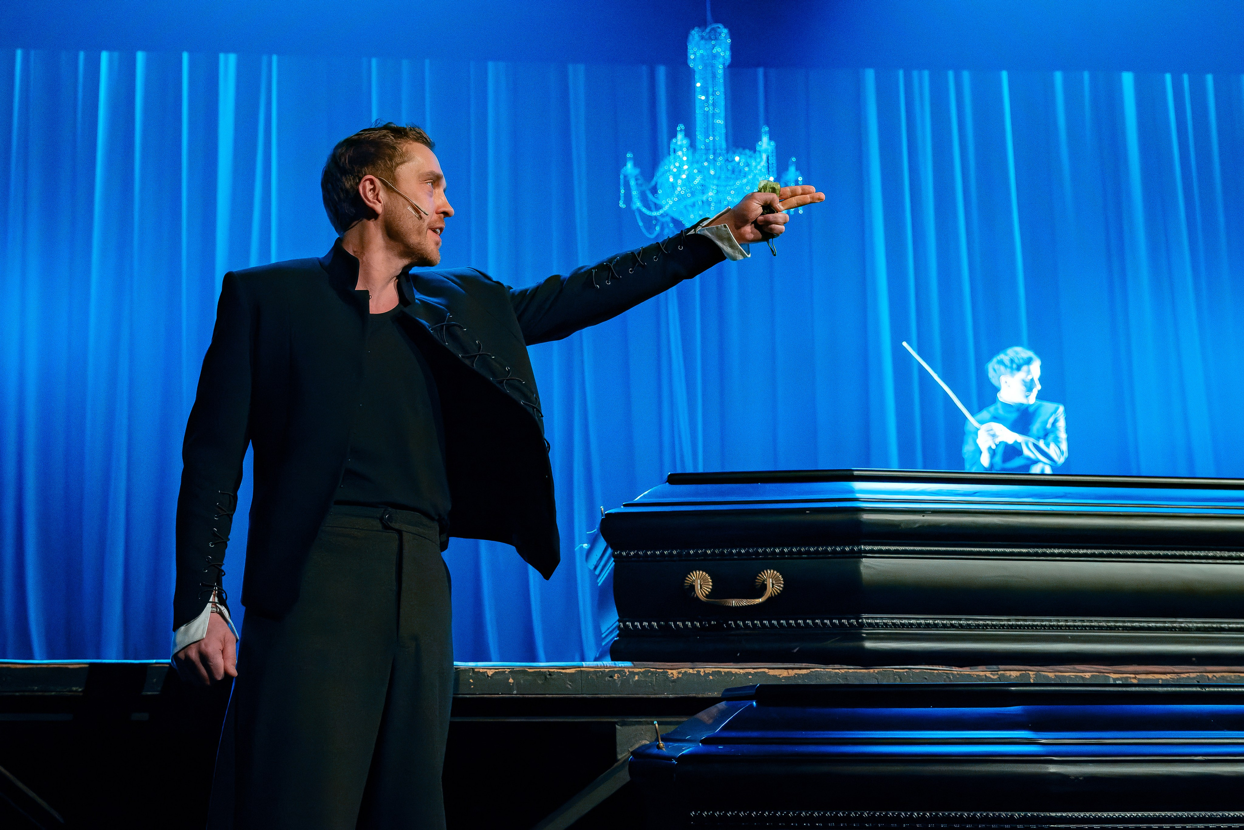 Гамлет, театр на Таганке, реж. Мурат Абукалтинов. Фотограф и режиссер Московко Екатерина