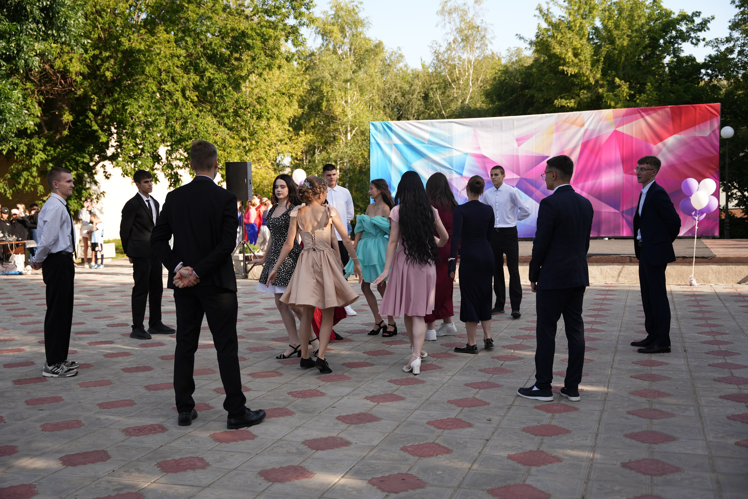 Выпускной в парке. Ольга Плаксина фотограф в Саратове