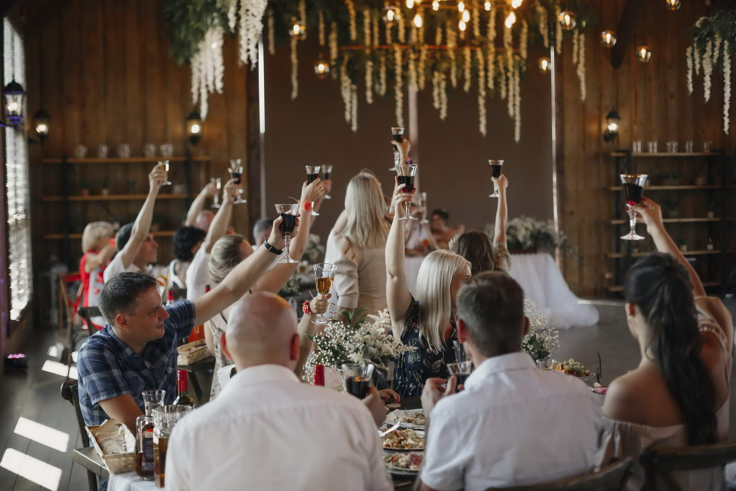 Свадебный банкет. Свадебный фотограф Игорь Брундасов 8PHOTO на свадьбу венчание загс СПб