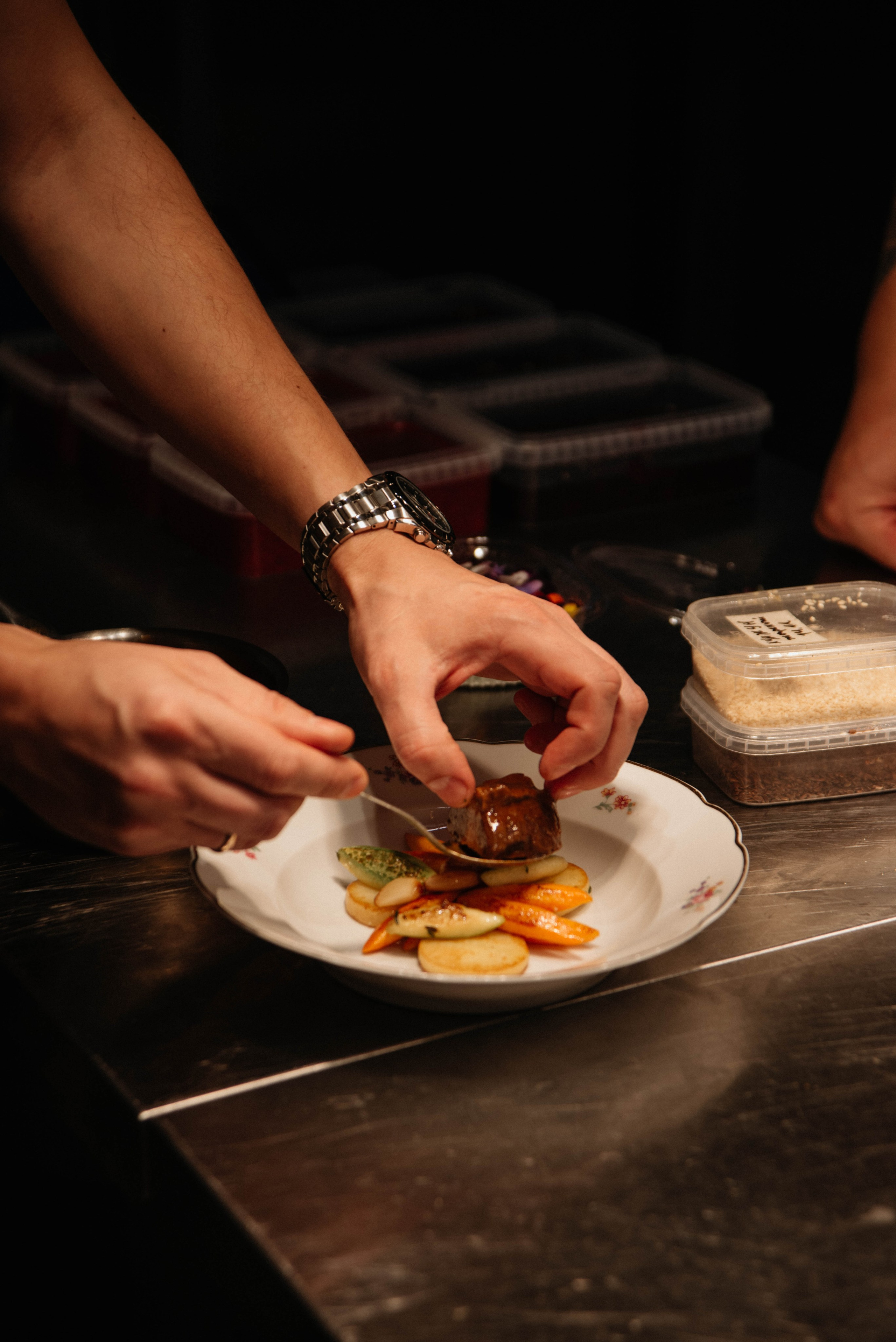 Контентная фотосессия для ресторана La Volte. Ксения Glossa. Портретный и репортажный фотограф в Самаре