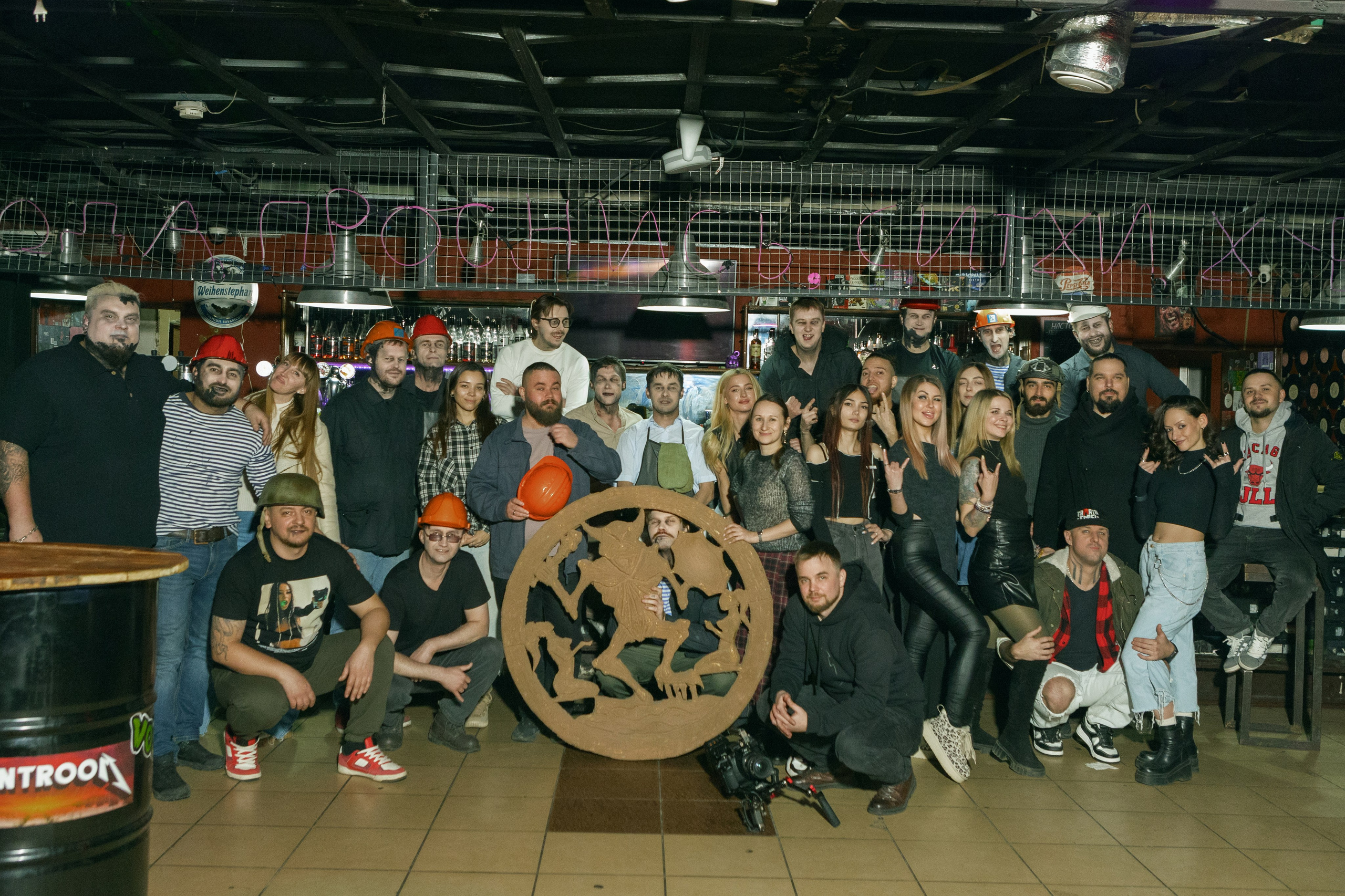 Бэкстейдж со съёмок фильма «Третья смена». Фотограф Александр Закадычный | Таганрог