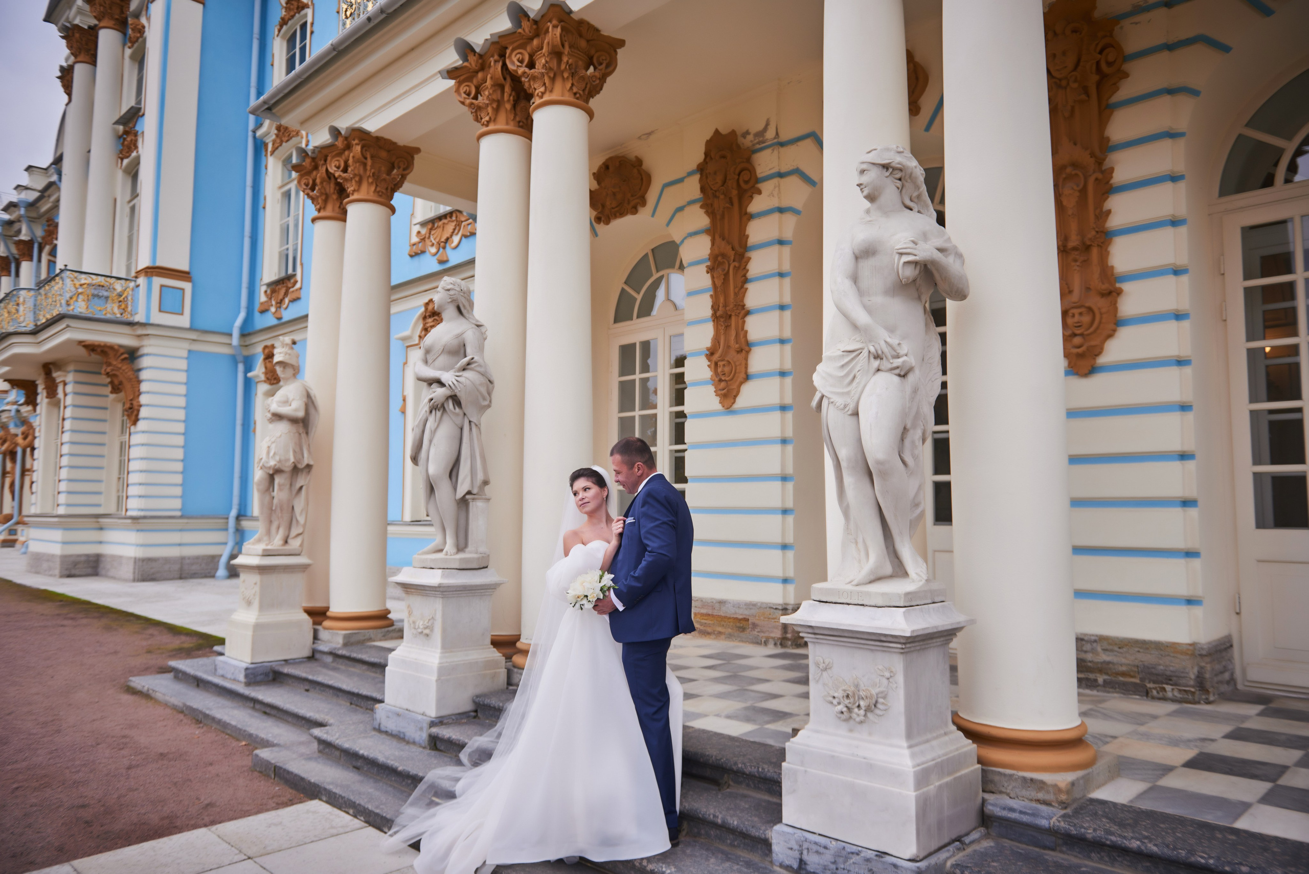 Осенняя свадебная прогулка в Екатерининском парке в Пушкине. Портретный, семейный и свадебный фотограф в Санкт-Петербурге и в Пушкине Ширяев Денис