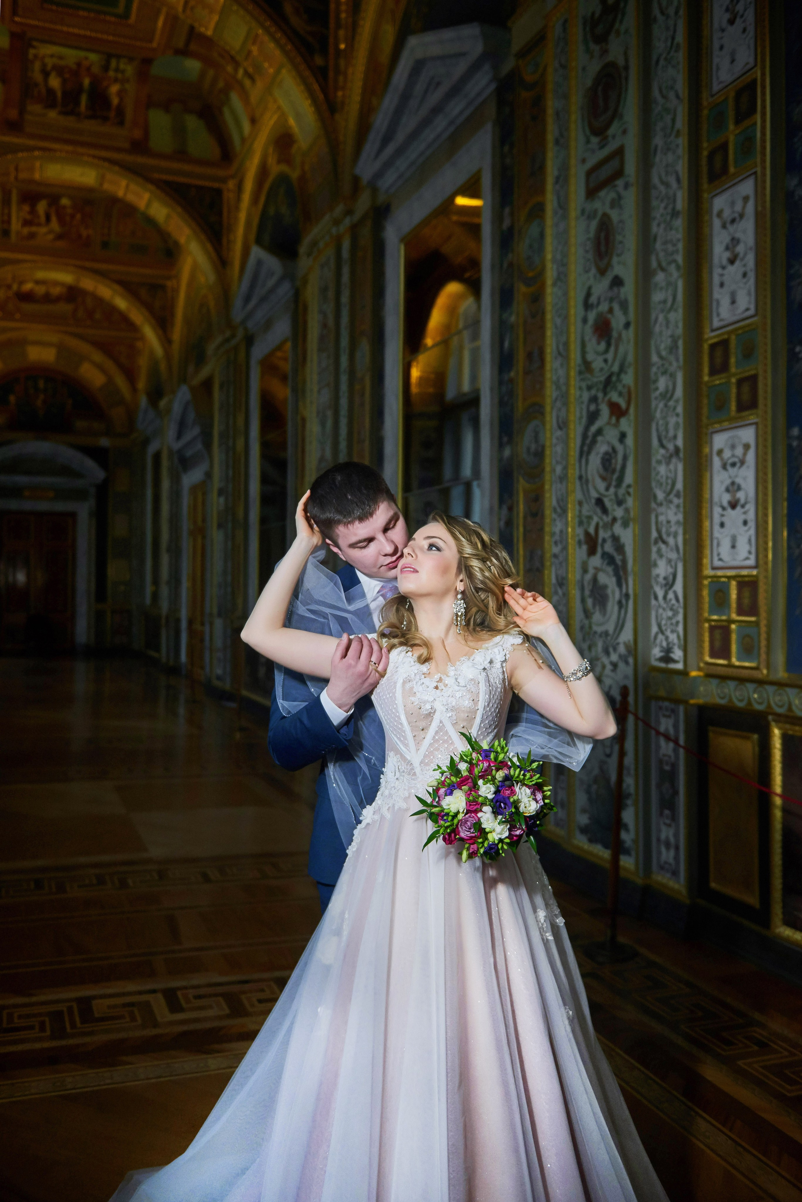 Елена и Иван (зимняя свадебная прогулка у Михайловского замка и фотосессия в Эрмитаже). Портретный, семейный и свадебный фотограф в Санкт-Петербурге и в Пушкине Ширяев Денис
