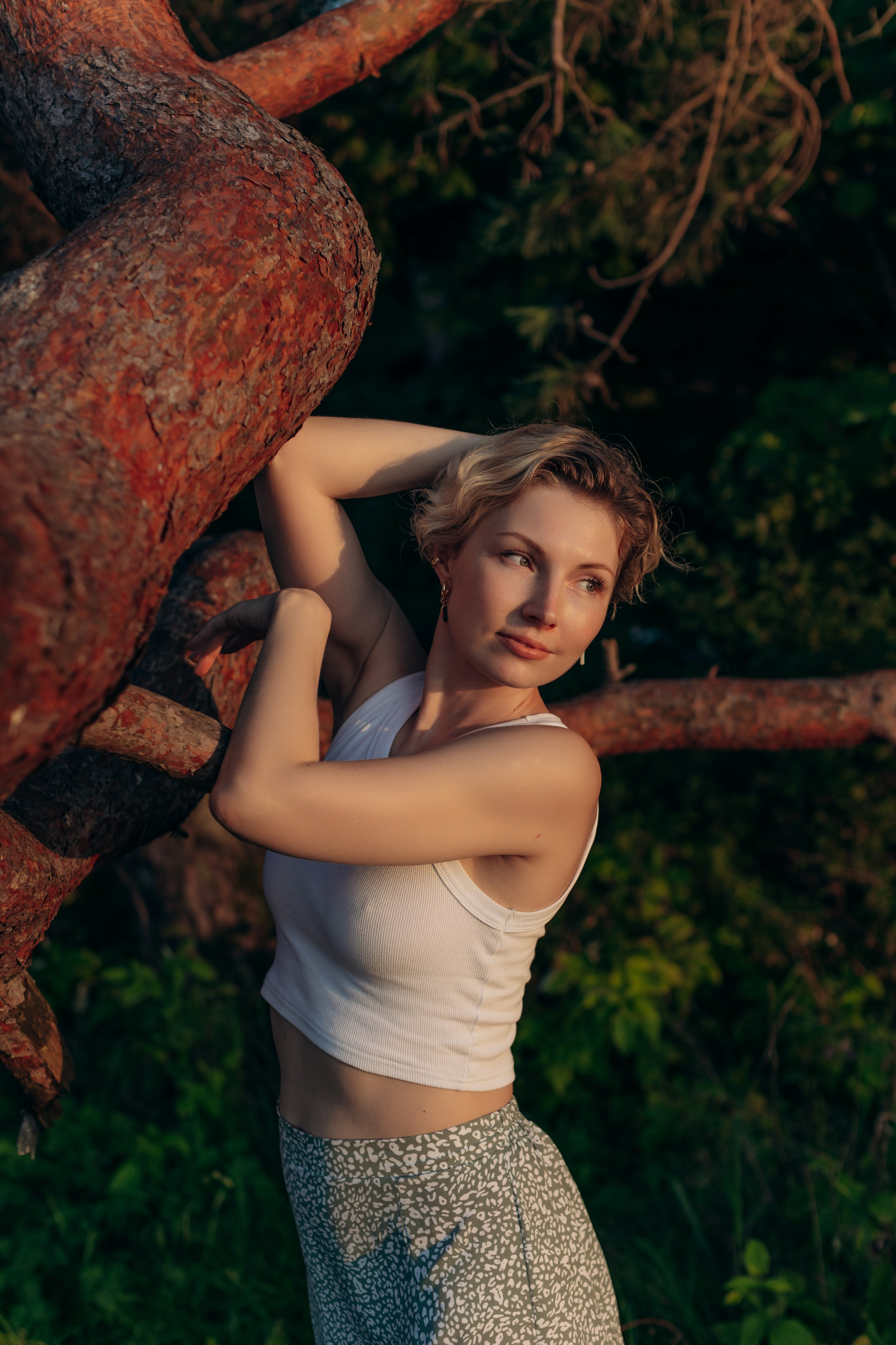 Подруги Пионеский Сосновый бор закат. Фотограф в Калининграде свадебная фотография, репортажная, фотосессии