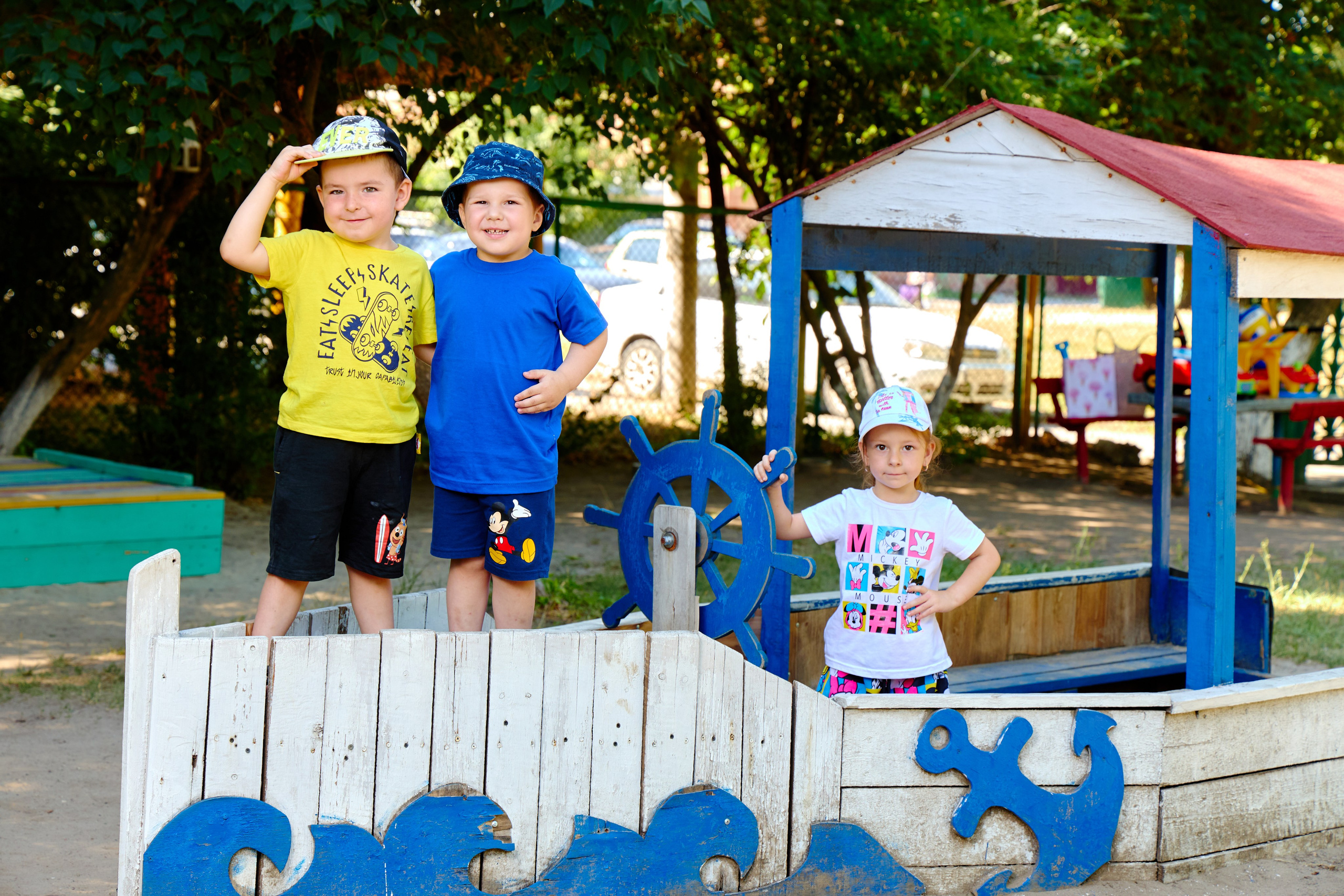 Пример летней съёмки в детском саду № 92 младшая группа Ромашки. Фотограф Выпускные альбомы Таганрог Сергей Коробченко