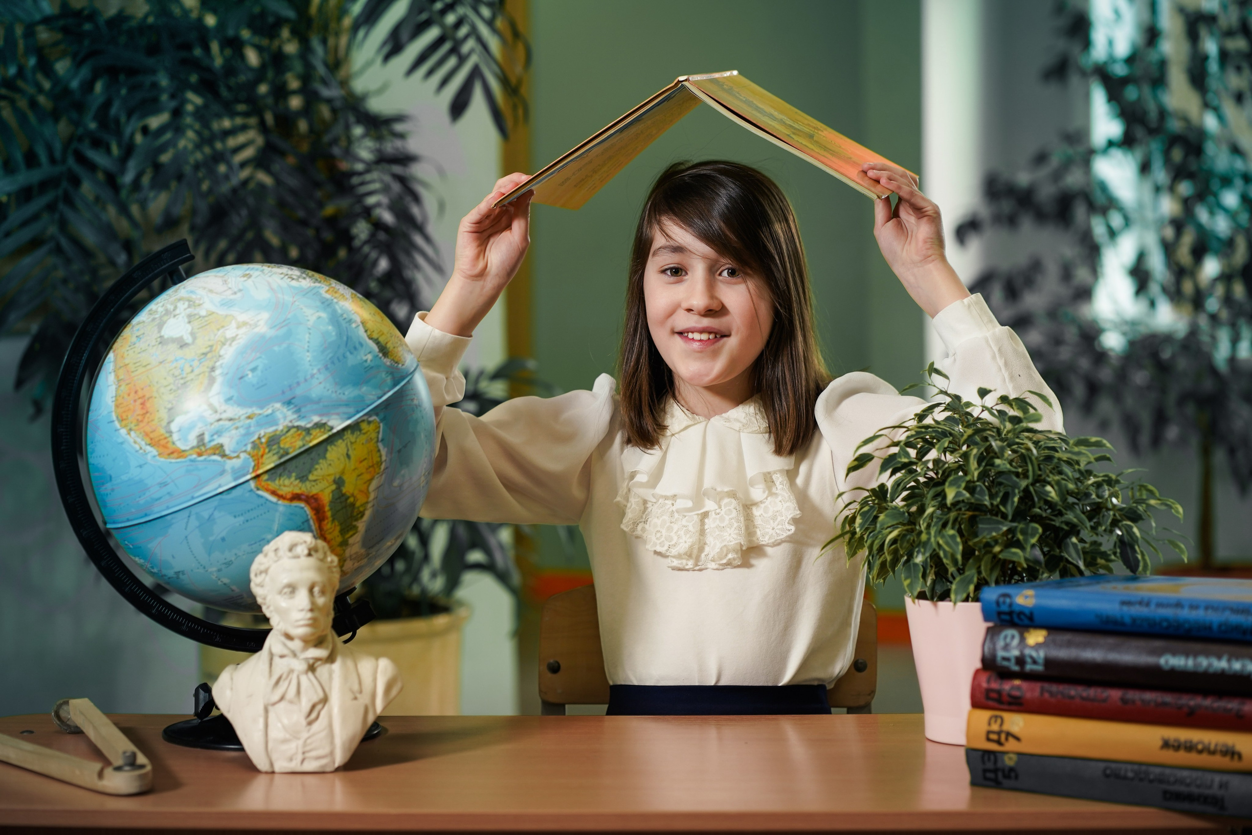 Выпускные альбомы, 4 класс Школа № 175 школьная фотосессия. Семейный и портретный фотограф в Екатеринбурге Анна Лобанова