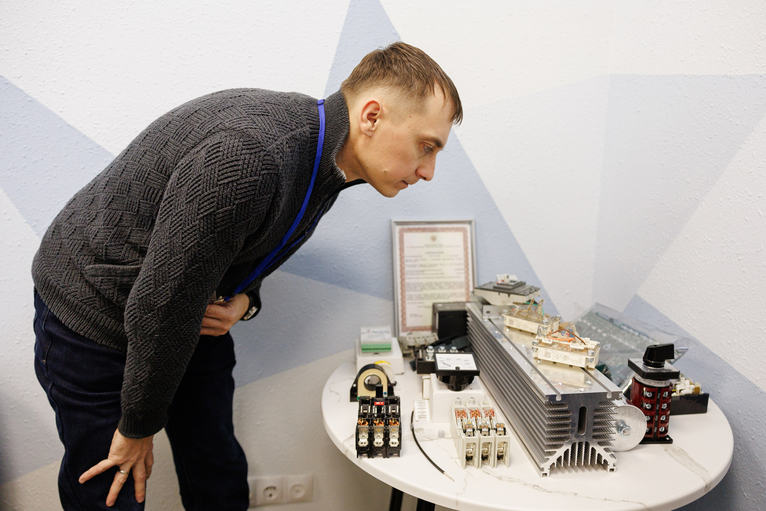 Вольтаг — Экскурсия по производству. Контент для бизнеса в Екатеринбурге Полдень Медиа