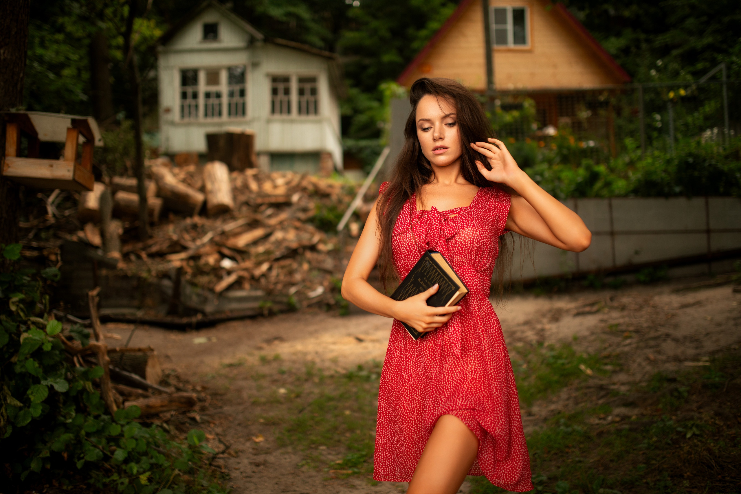 Съемка с Екатериной на рассвете на берегу реки