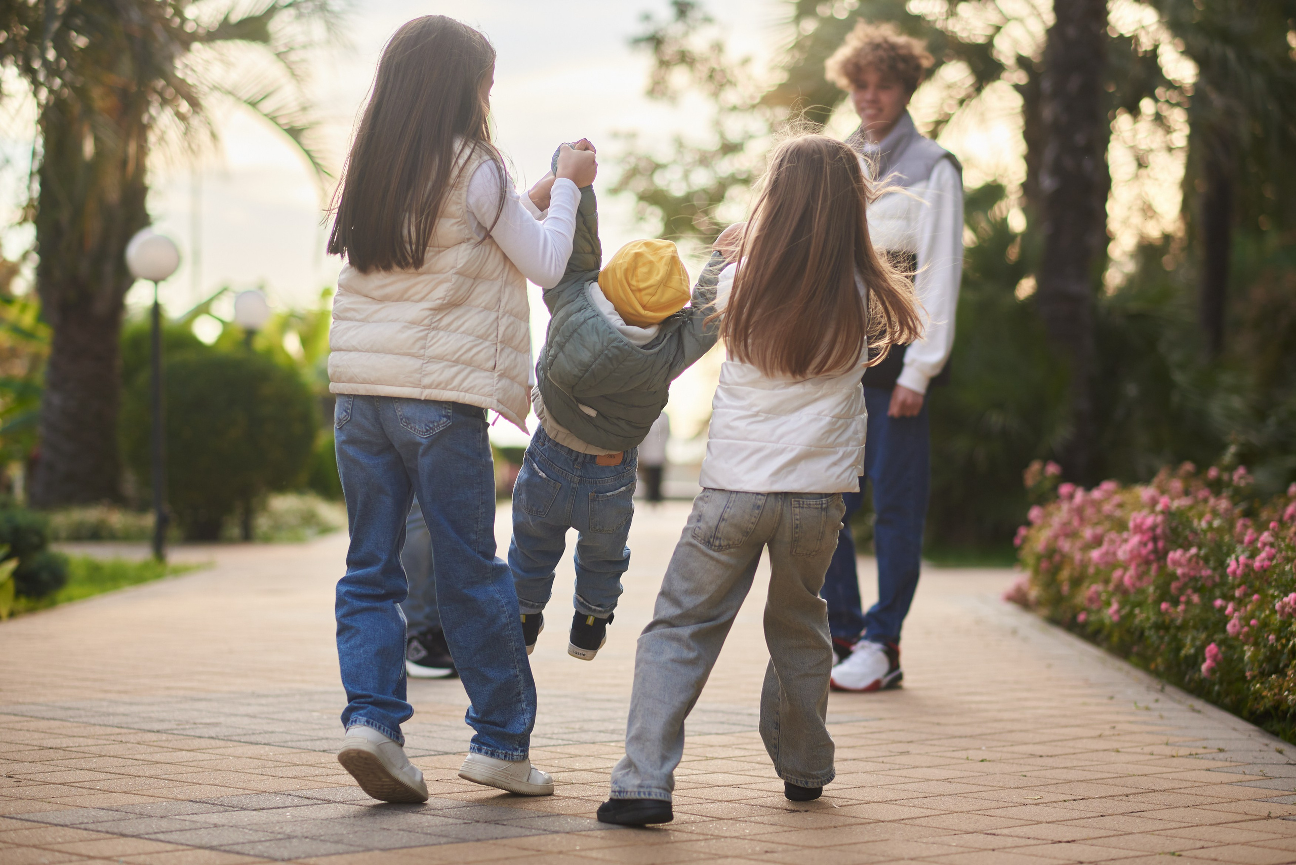 Семейные фотосессии в Сочи, Адлере, Сириусе, Красной поляне от профессионального фотографа. Фотограф для женщин и мужчин, контента для бизнеса в Сочи, Адлере, Красной поляне, Розе Хутор