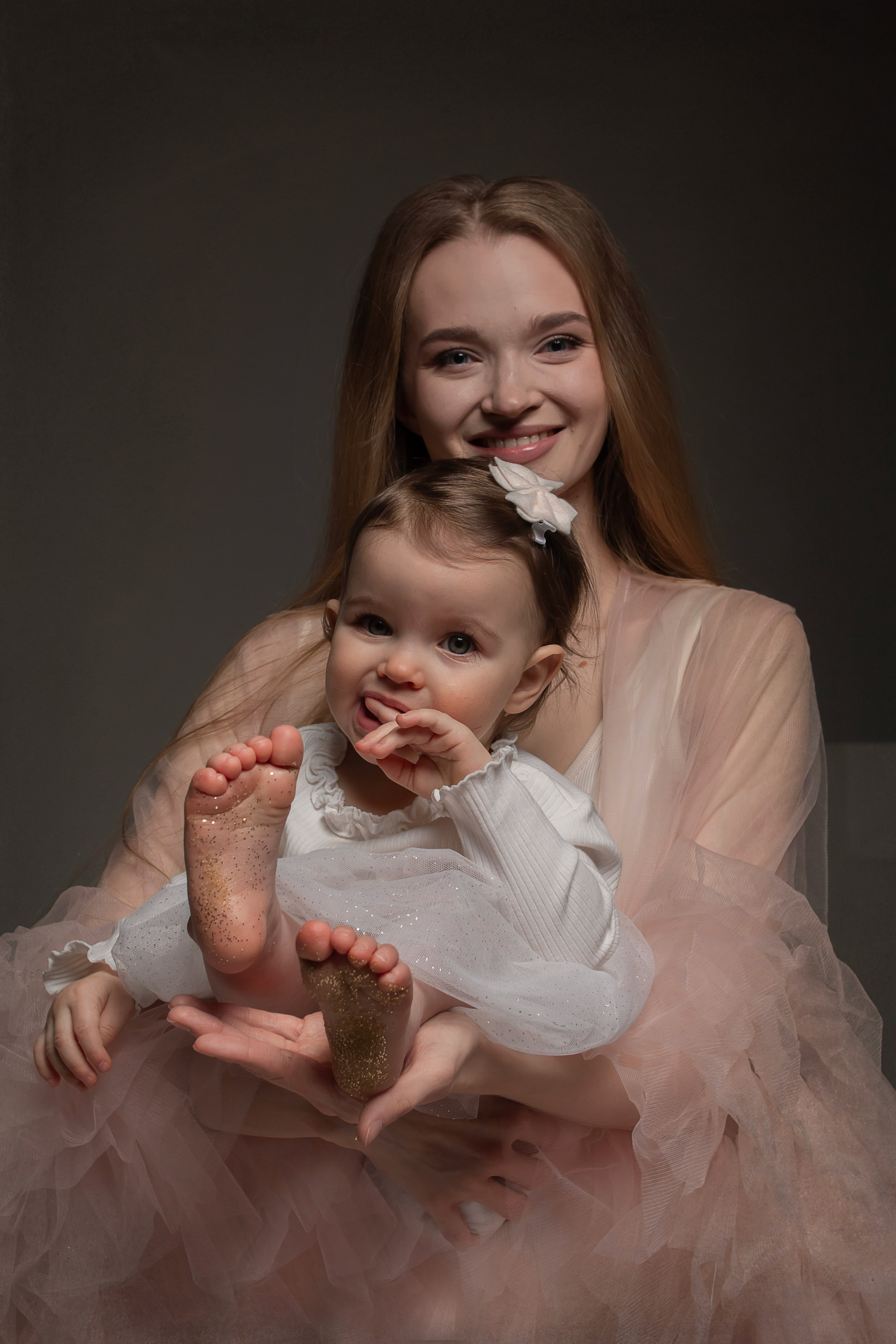 Мама с дочей. Тютина Оля фотограф-ретушер Екатеринбург