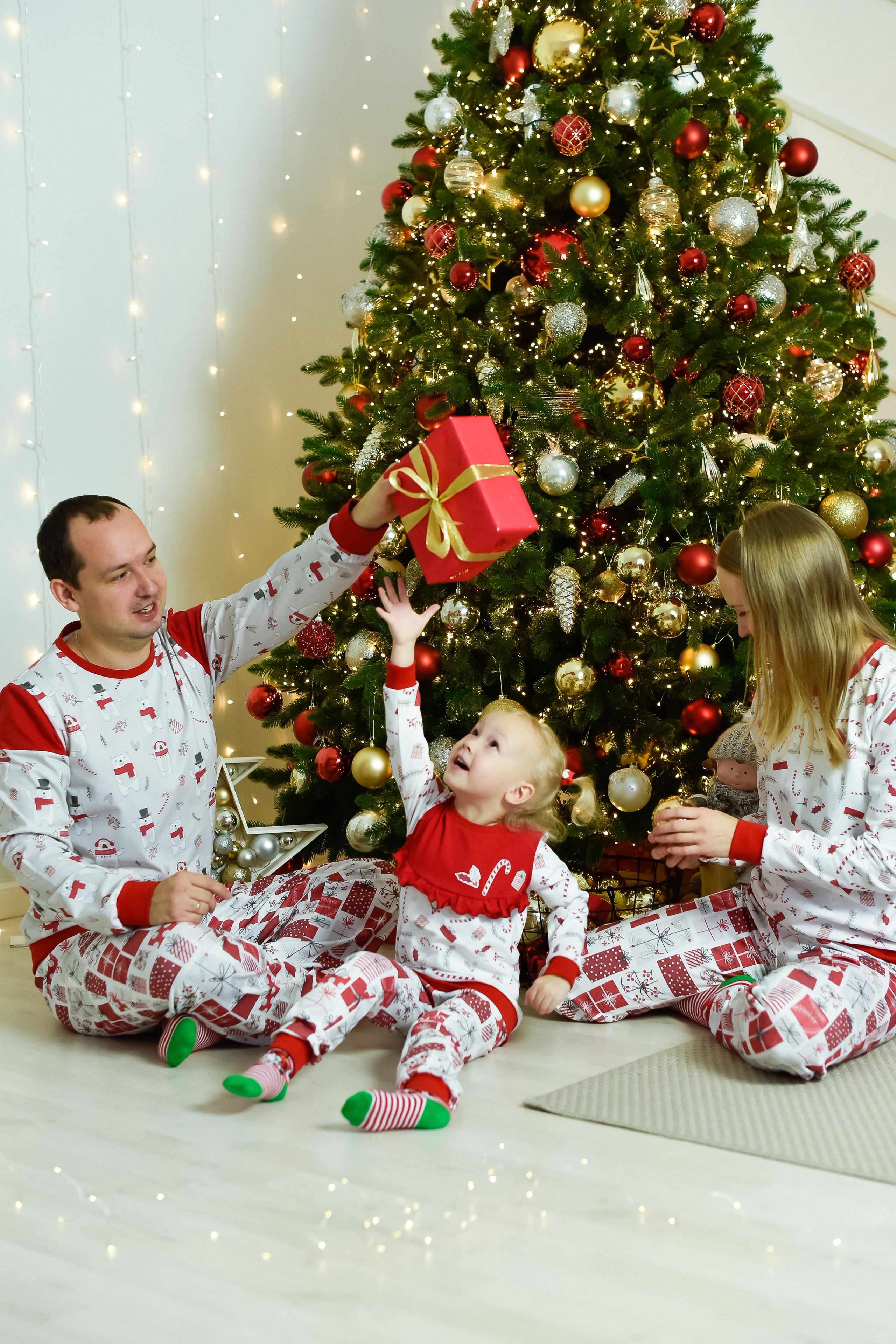 Счастливы вместе (Семья Людмилы, Миры и Наиля)