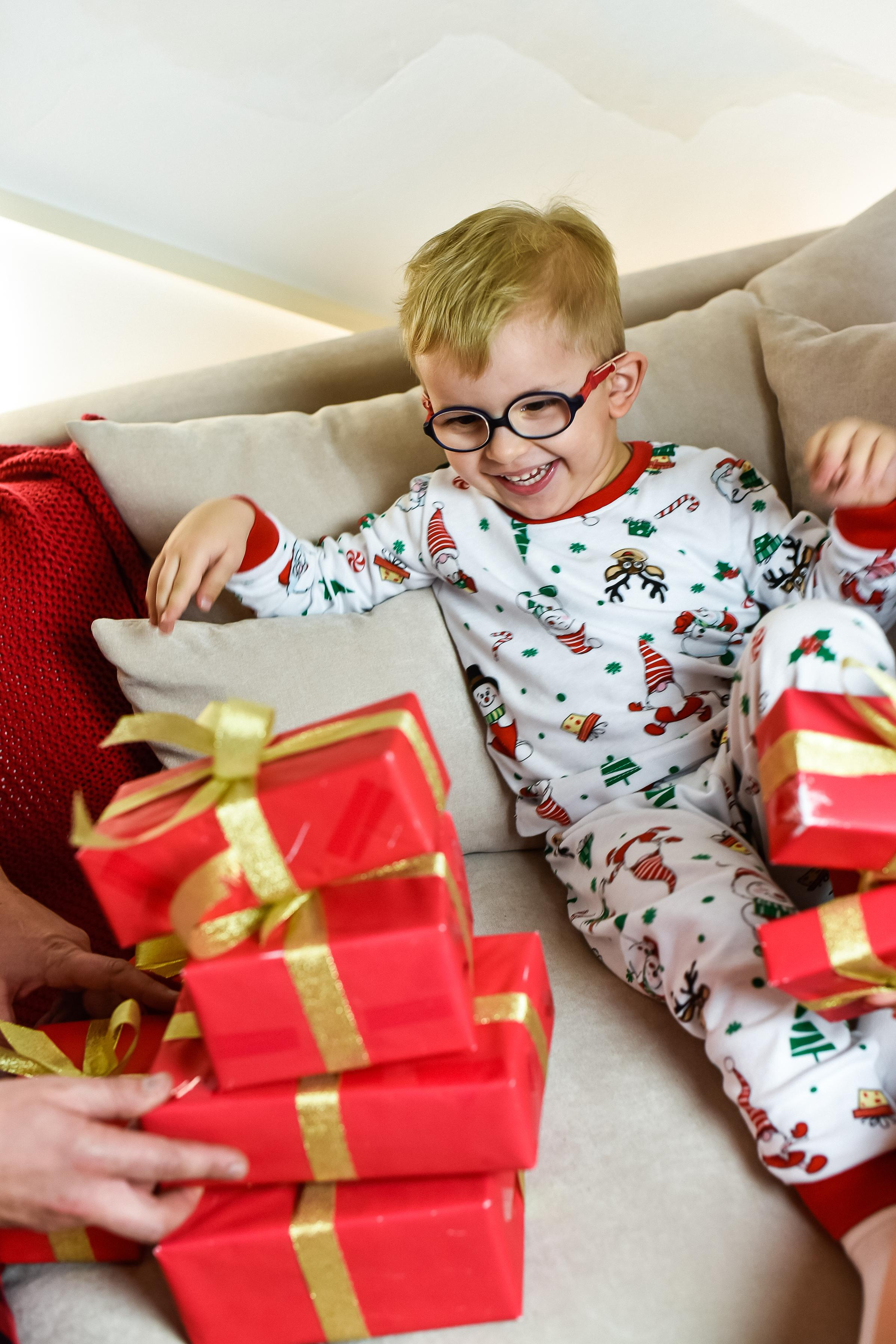 Счастливы вместе (Семья Анечки)