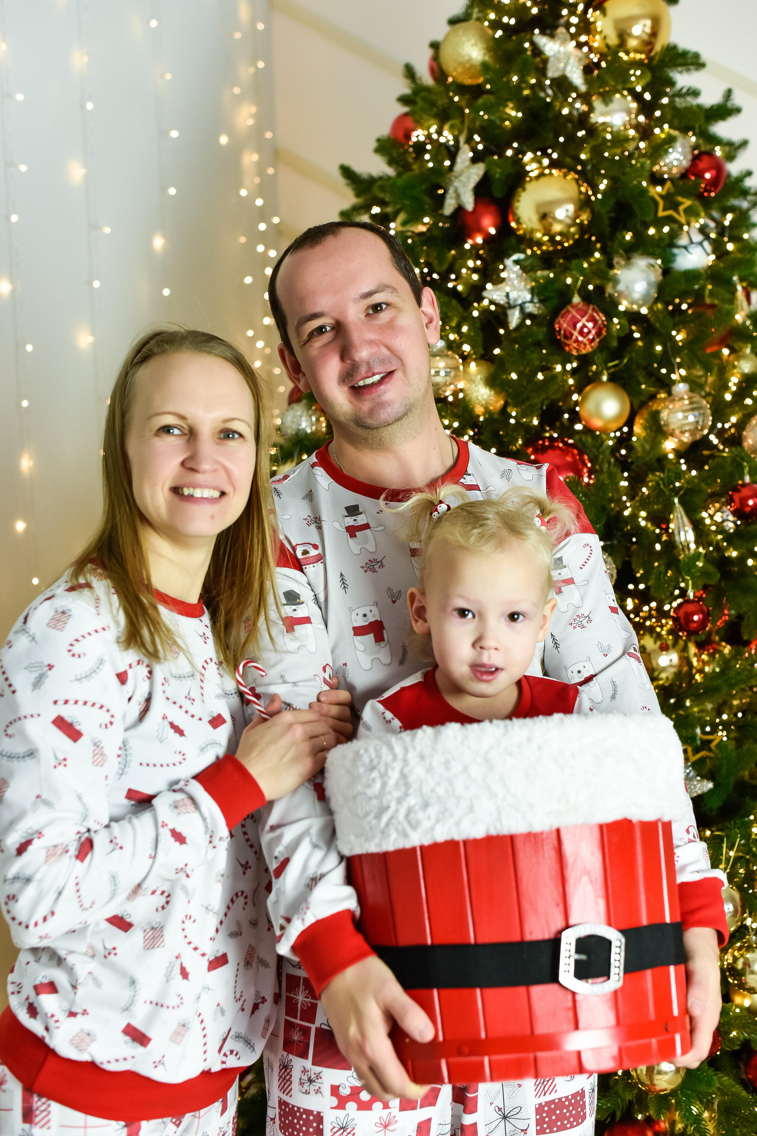 Счастливы вместе (Семья Людмилы, Миры и Наиля)