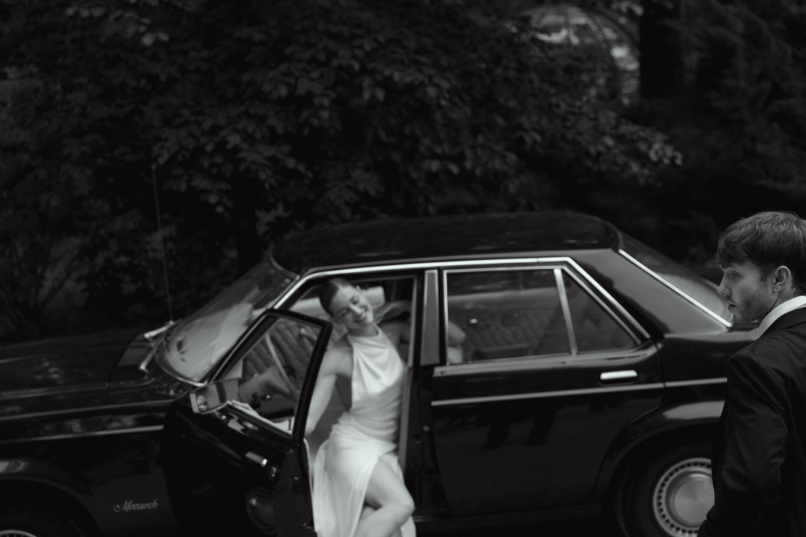 Свадебная фотосессия с ретро-автомобилем. Свадебный фотограф Москва Павел Фетисов