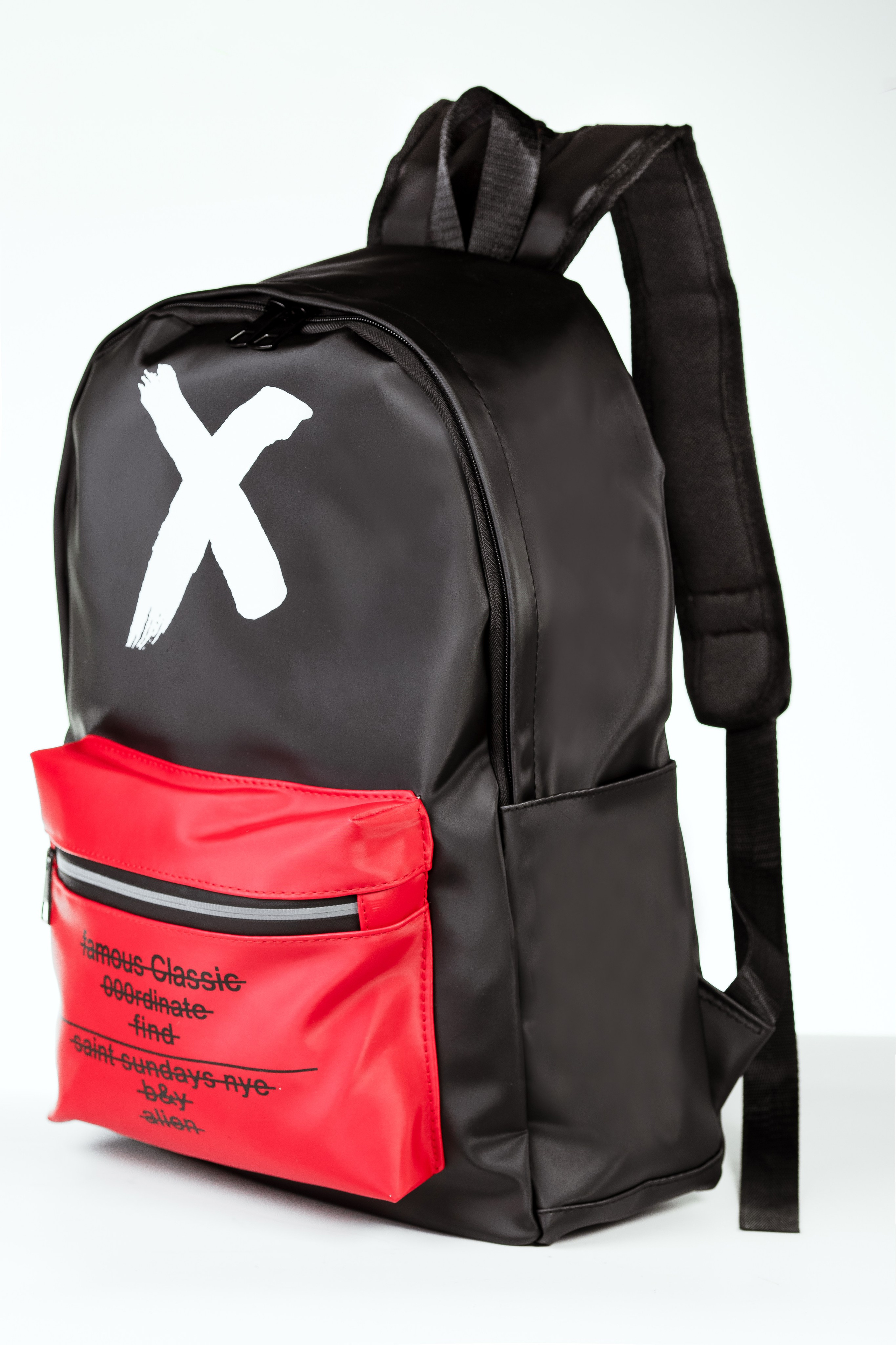 Рюкзаки молодежные. Фотосъёмка для бизнеса — предметное фото, репортаж с мероприятий, портреты людей, съёмка интерьера и экстерьера