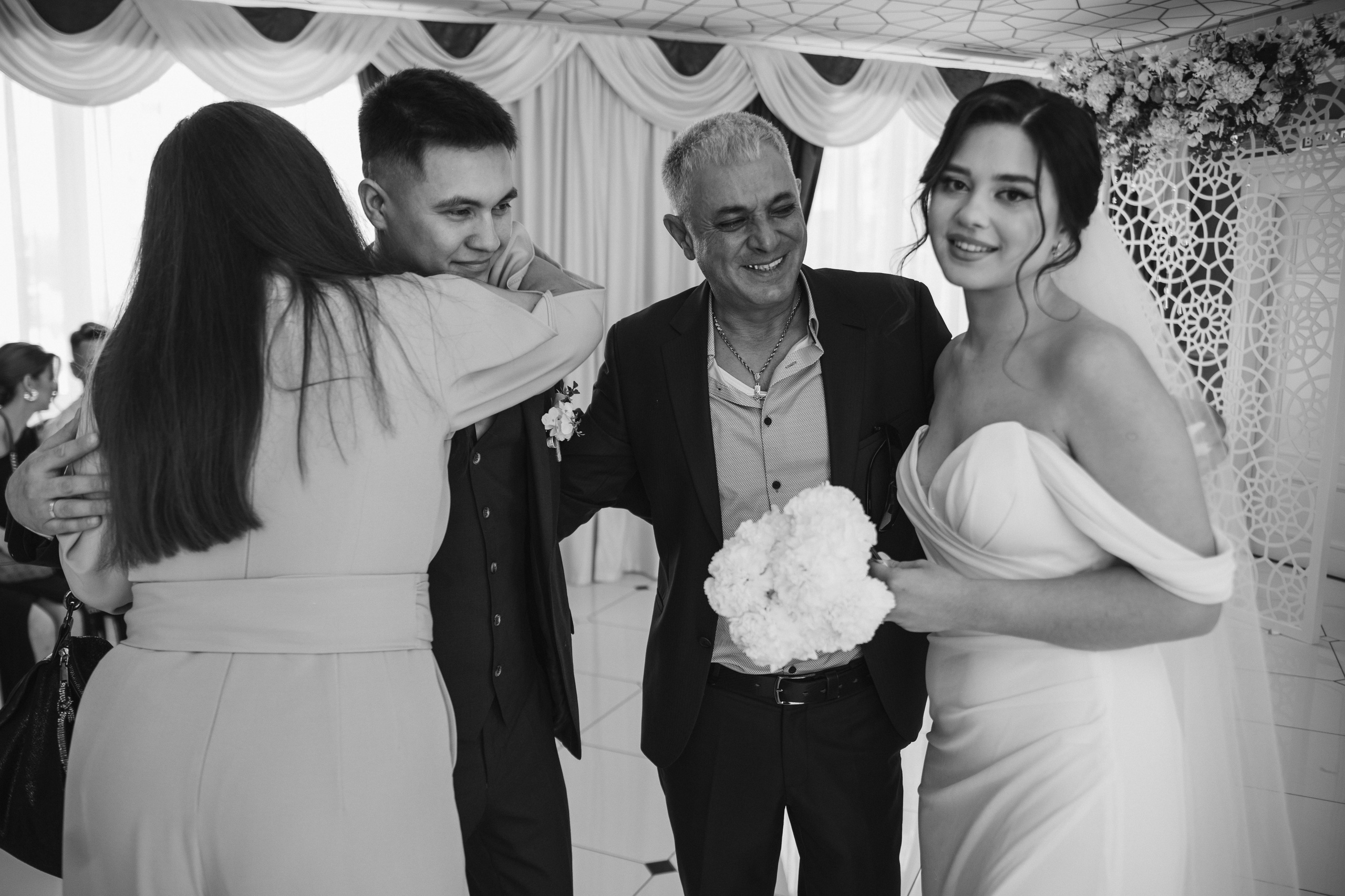 07.06.25 Данияр & Рузана. Свадебный и семейный фотограф в Новосибирске Дарья Кель