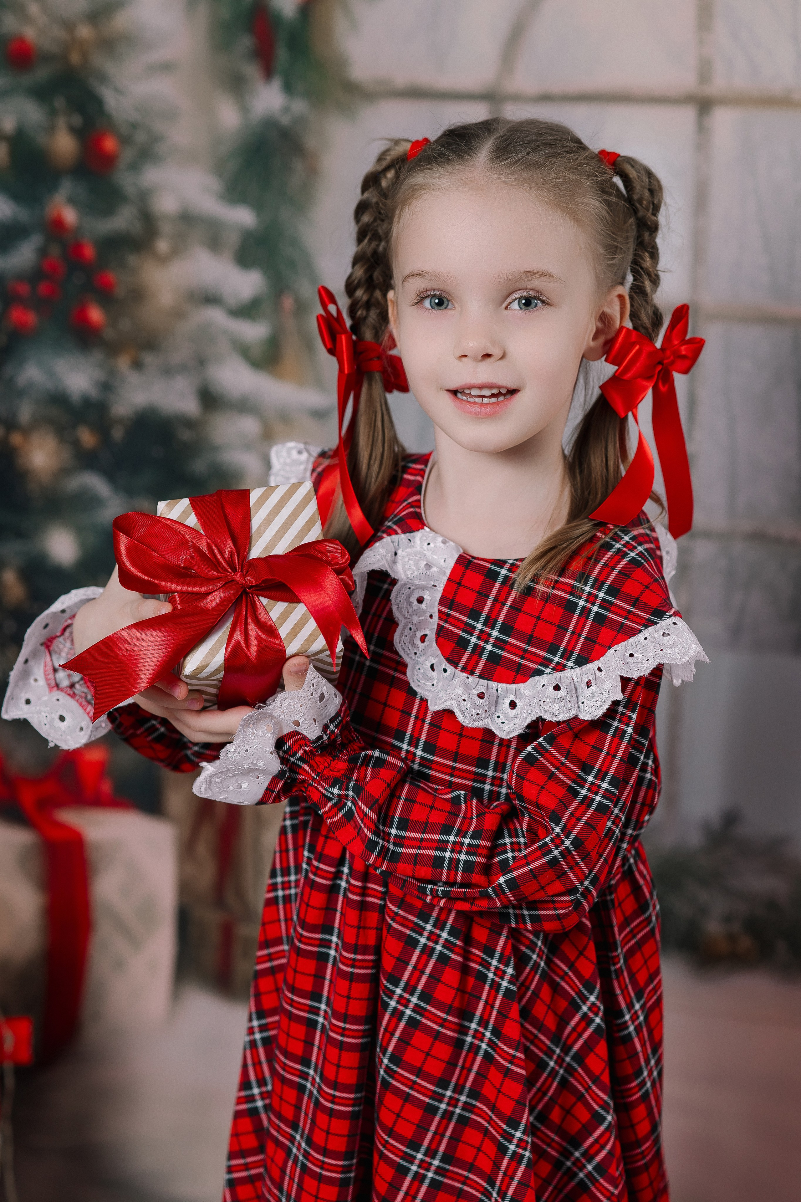 Новый год 2026. Выпускные альбомы Натальи Бутко: Новороссийск, Анапа, Геленджик