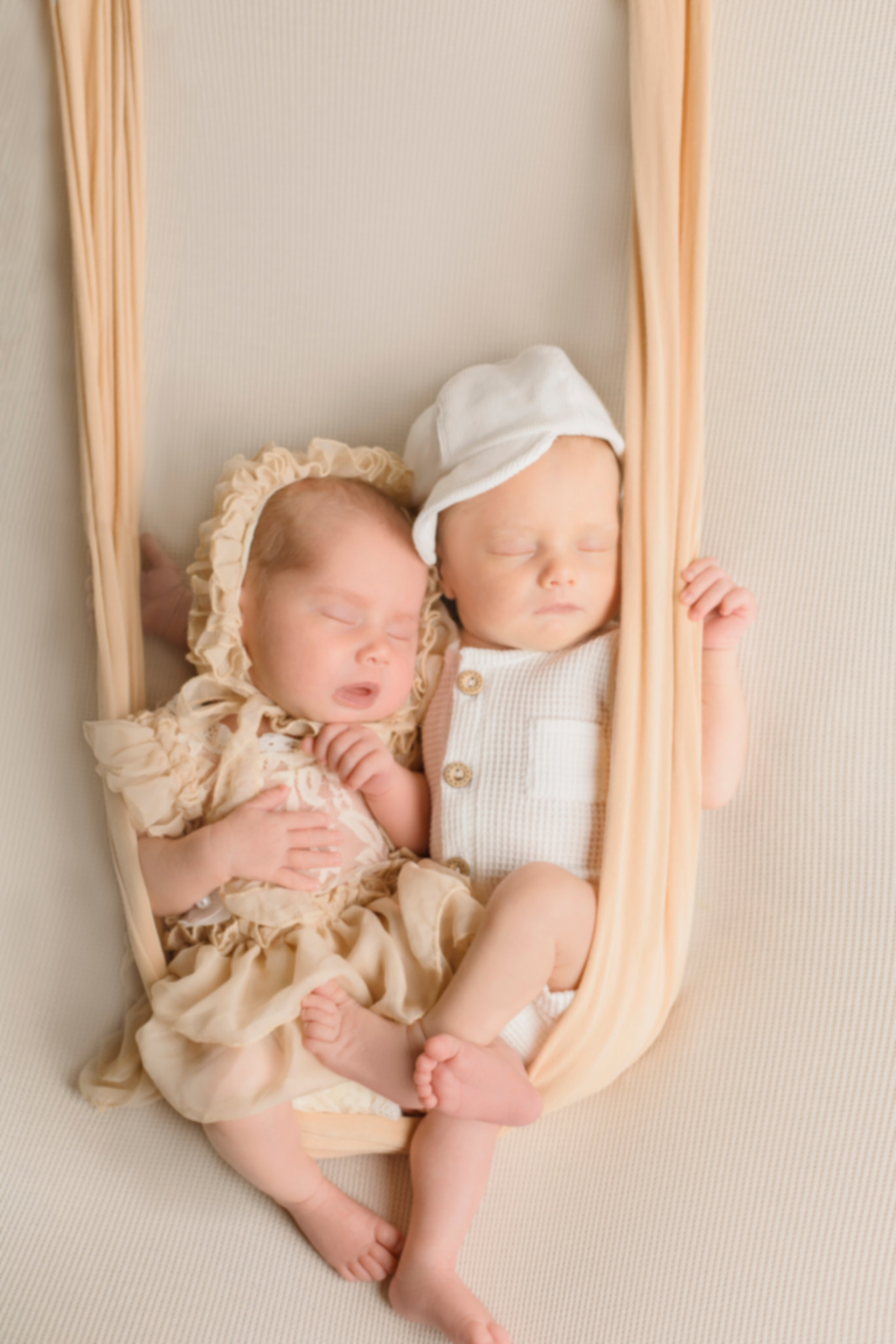 Новорожденные. Фотограф новорожденных Омск —со всем необходимым к вам домой