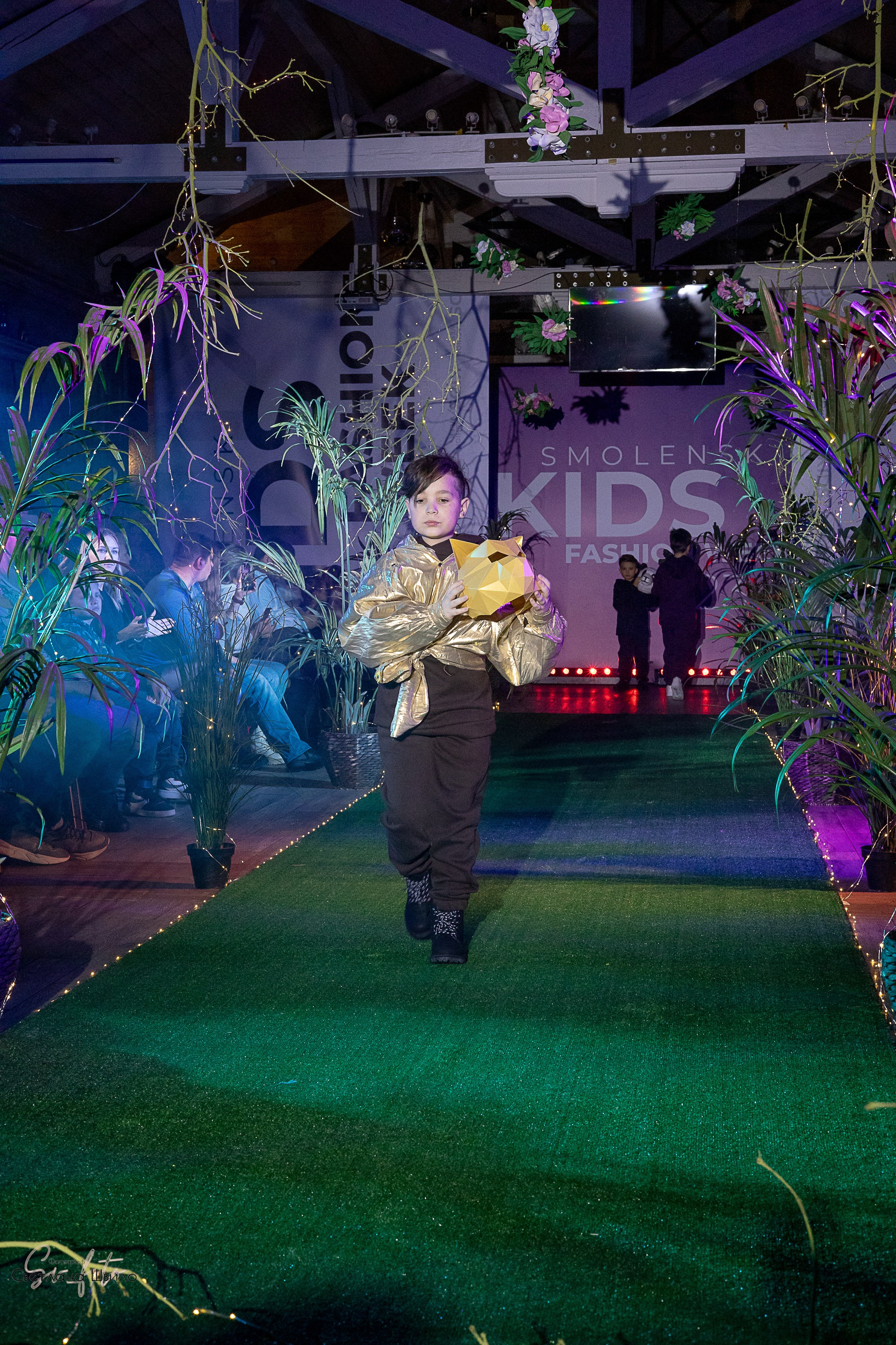 Smolensk Fashion Week_показы_ДЕНЬ 3_ФИНАЛ_Алиса в стране чудес. Главная