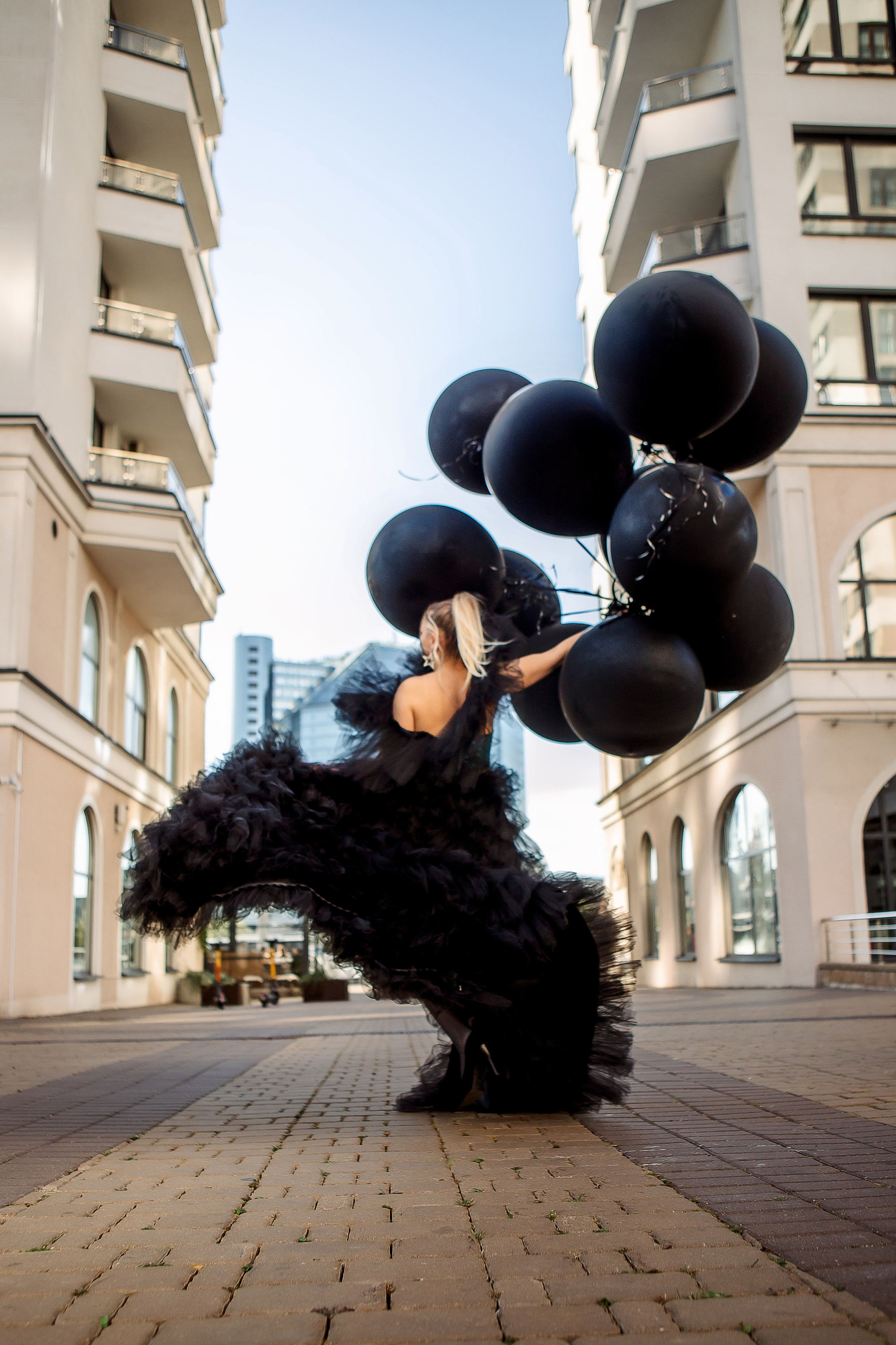 Прогулка с шарами. Семейный детский фотограф. Фотосессия в Минске