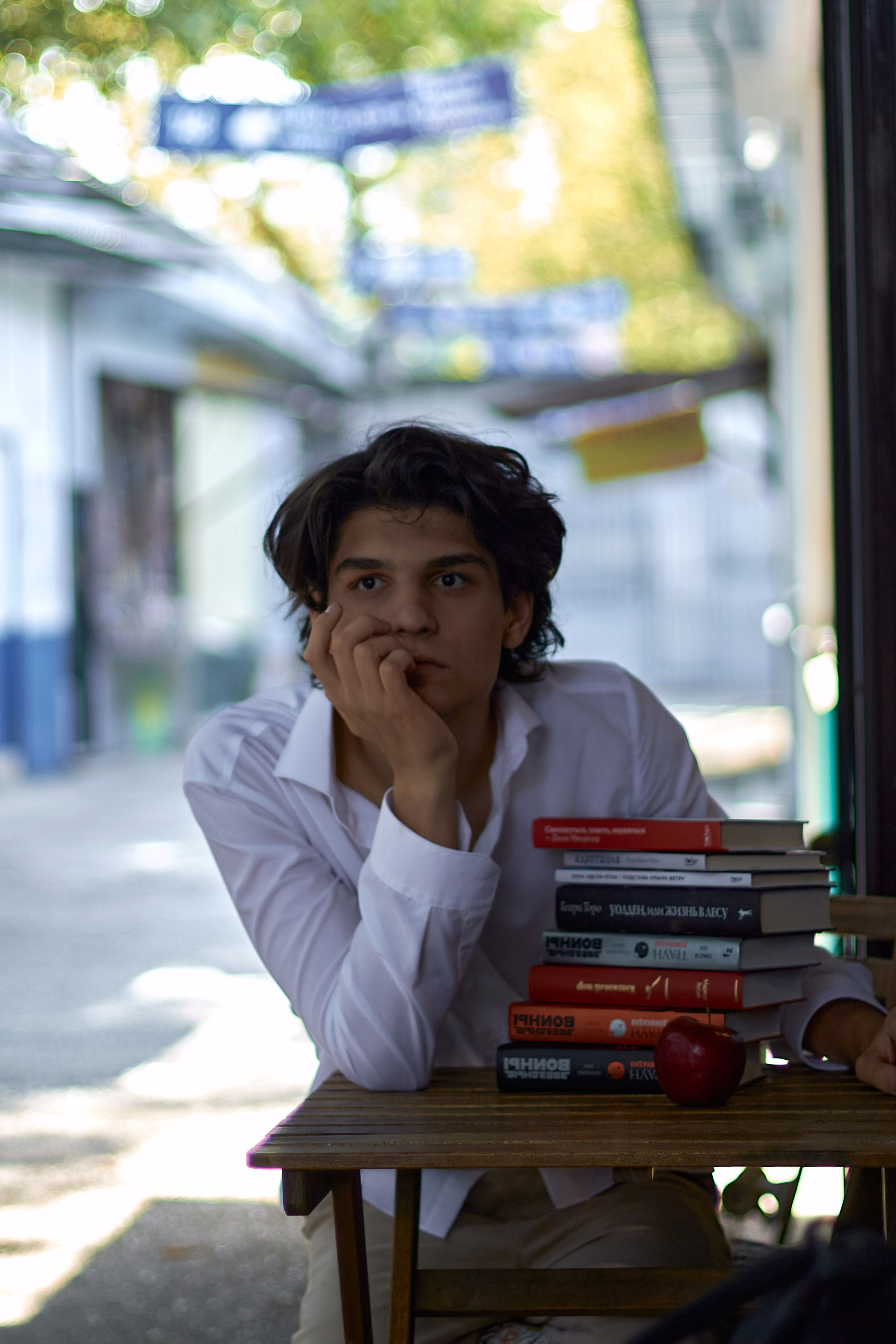 Мужская фотосессия в библиотеке. Семейный и свадебный фотограф в Краснодаре Михеева Светлана